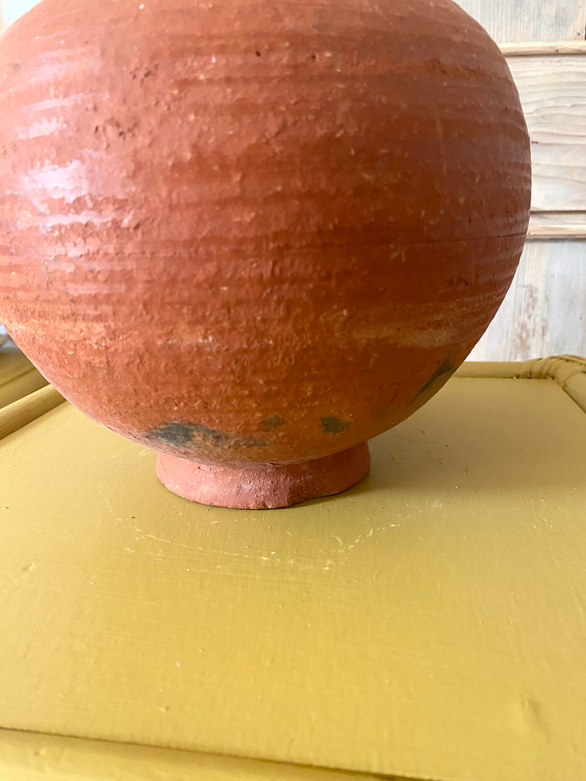 Vase bouteille en terre cuite, col long, poterie tournée