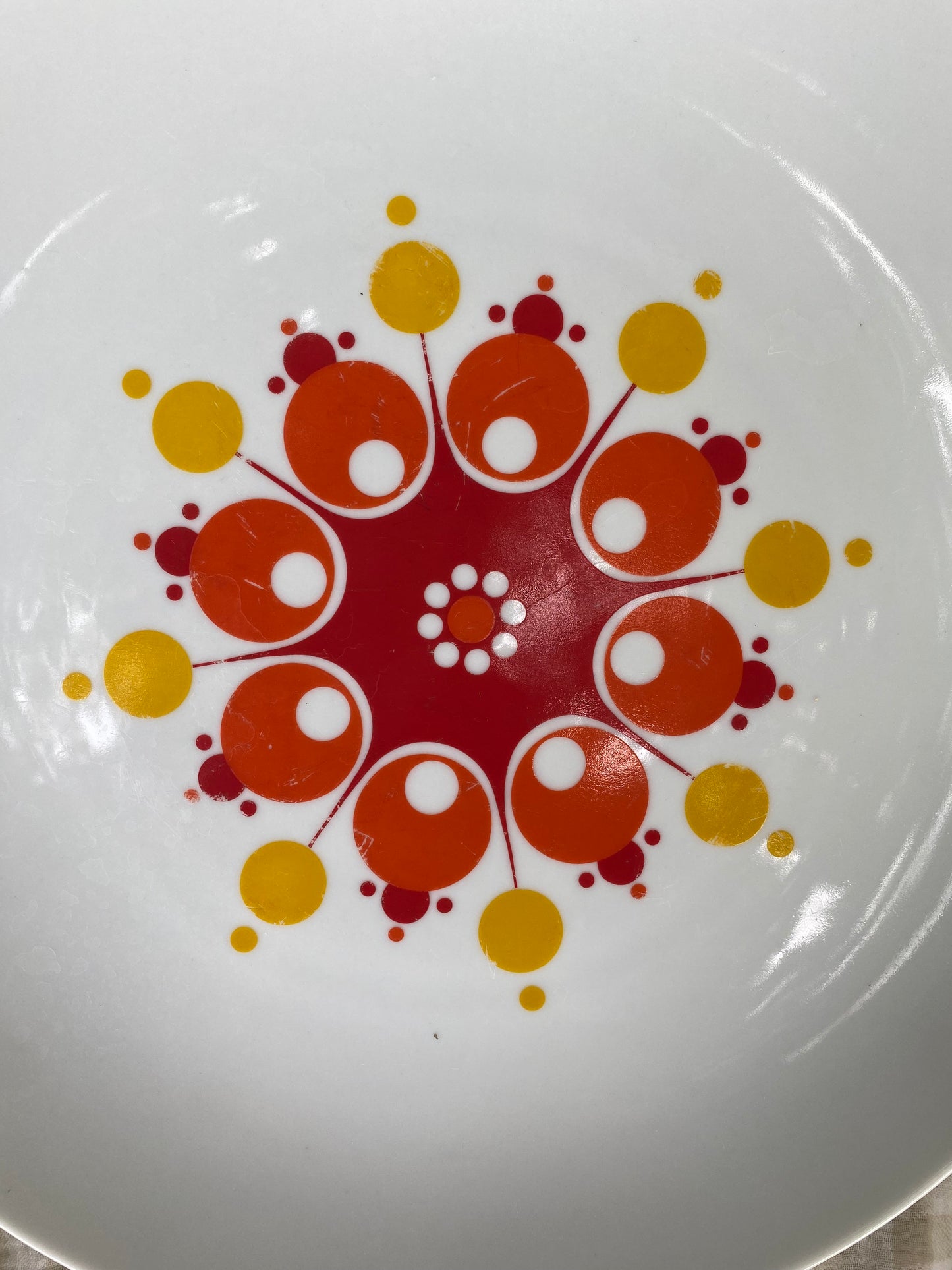 Plat à tarte Winterling Schwarzenbach, décor soleil pop, années 70