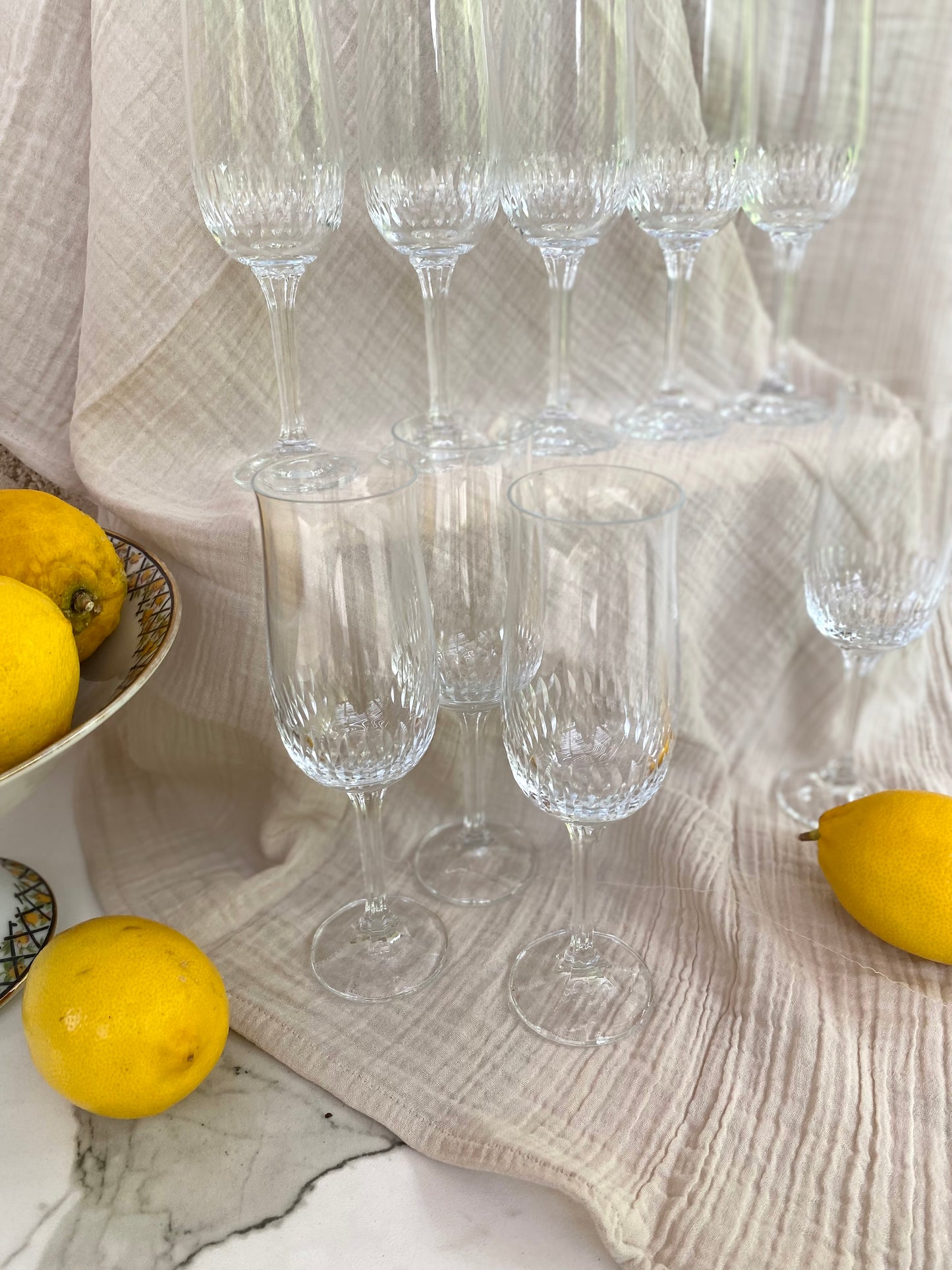 Service de 10 flûtes à champagne en verre taillé, 1960