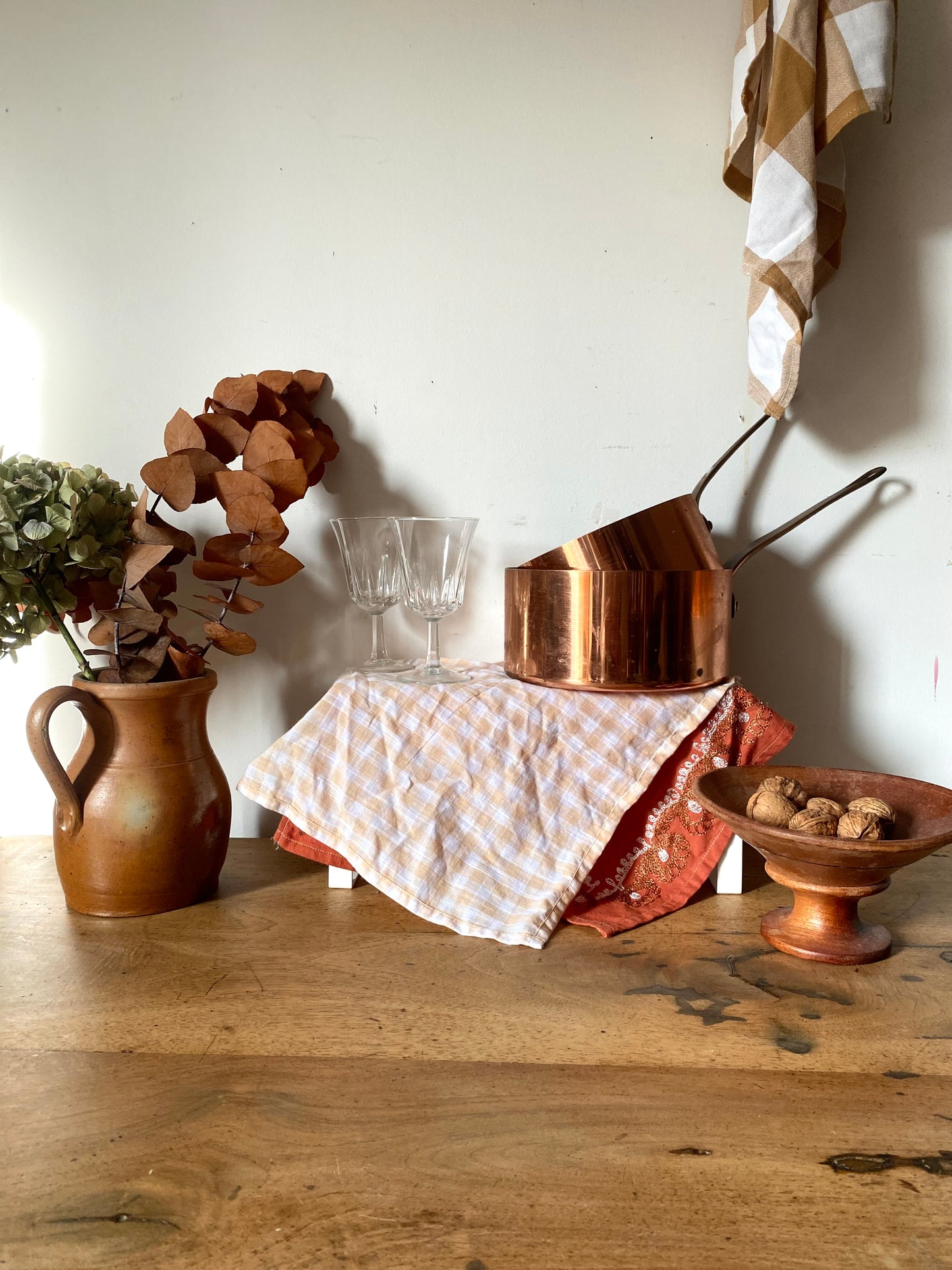 Duo de Casseroles en cuivre milieu du XXe siècle de fabrication française par Métaux Ouvrés Vesoul