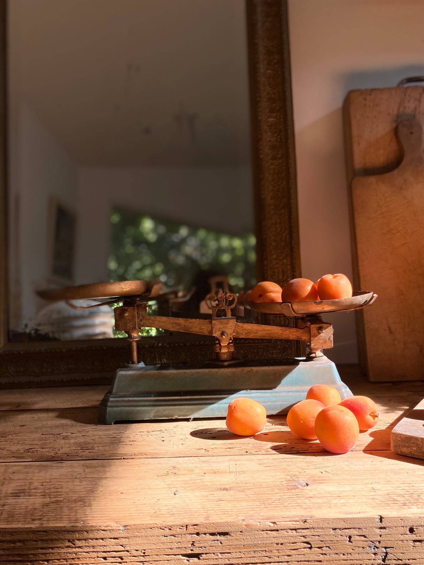 Balance de cuisine ancienne à fléau — fonte et laiton fin XIXème – début XXème siècle.