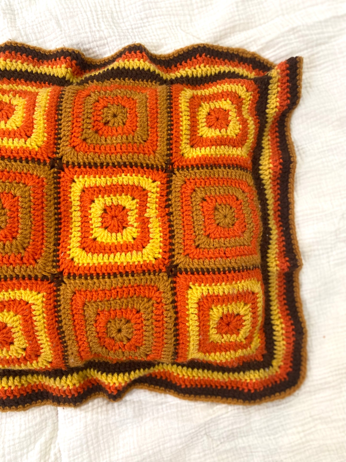 Coussin 70 au crochet Granny Square