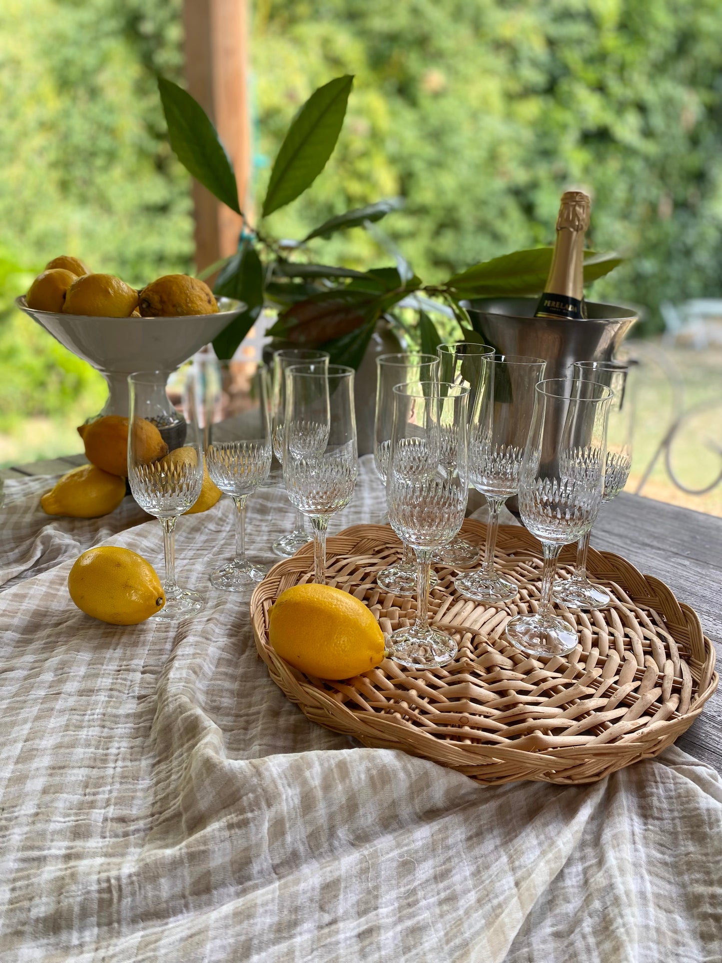 Service de 10 flûtes à champagne en verre taillé, 1960