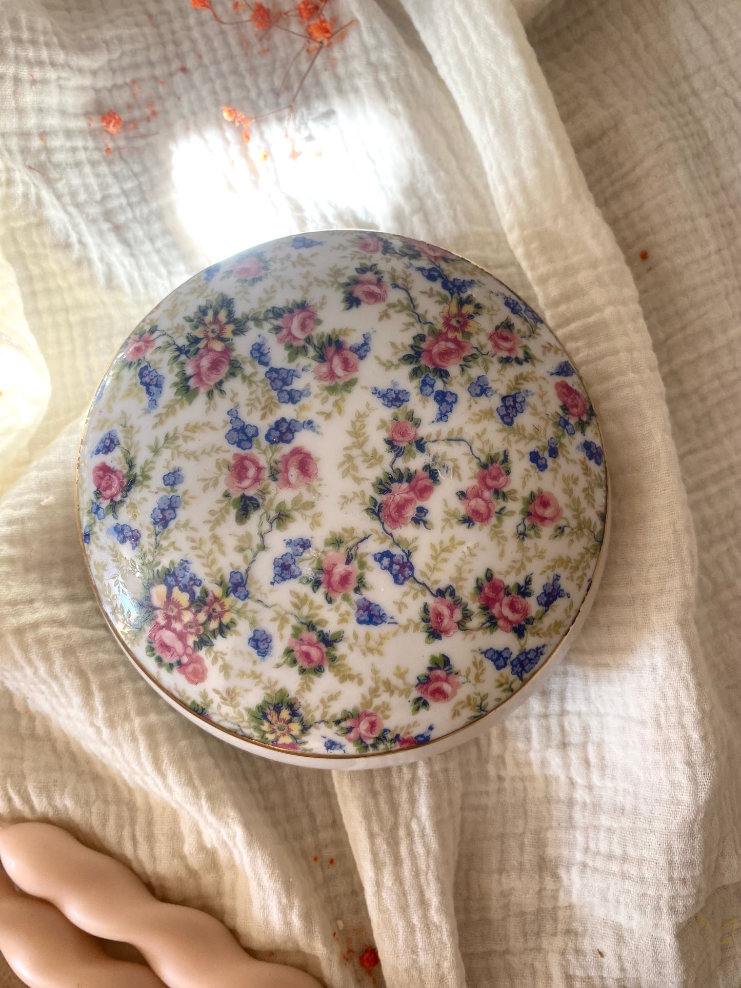 Boîte à bijoux en porcelaine de Saint-Uze