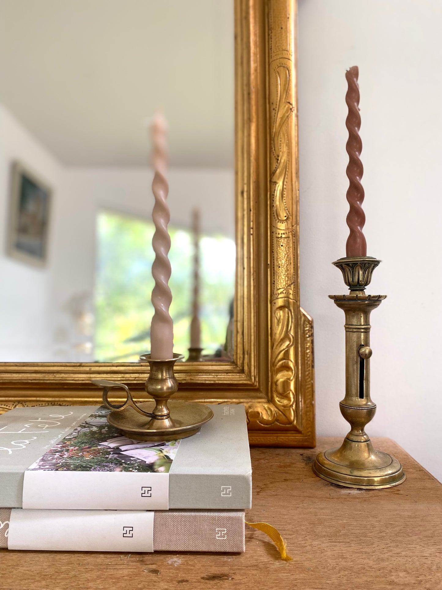 Élégant Bougeoir à main en Laiton – 1950