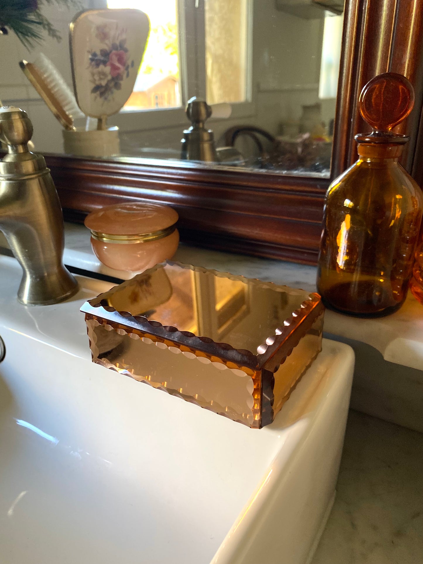 Boîte à bijoux en miroir teinté 1950