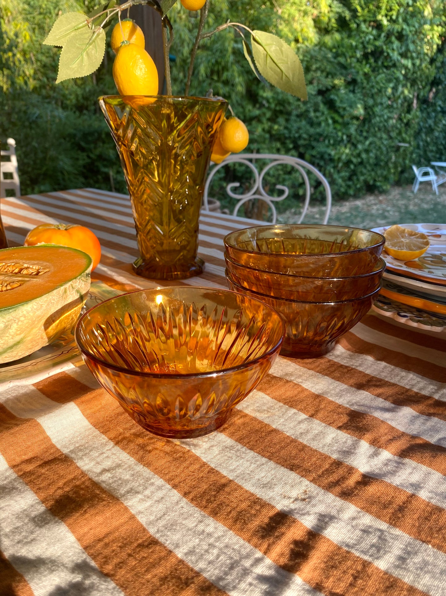 Lot de 4 bols en verre pressé ambré — vintage années 1970