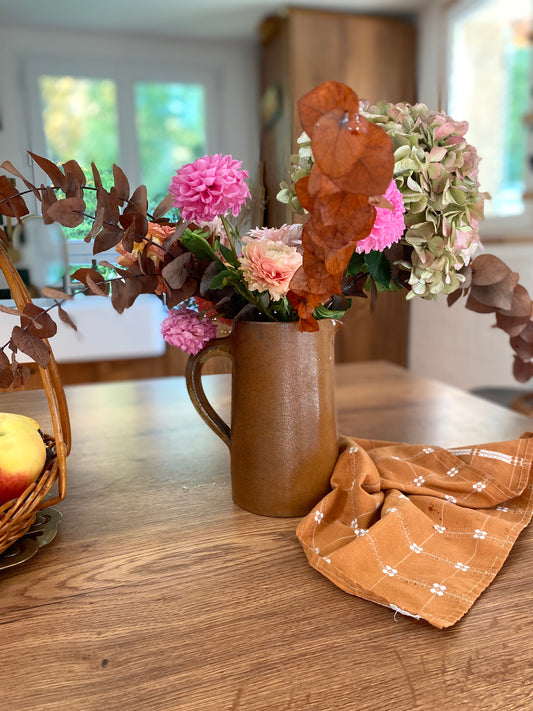 Pichet en grès ancien