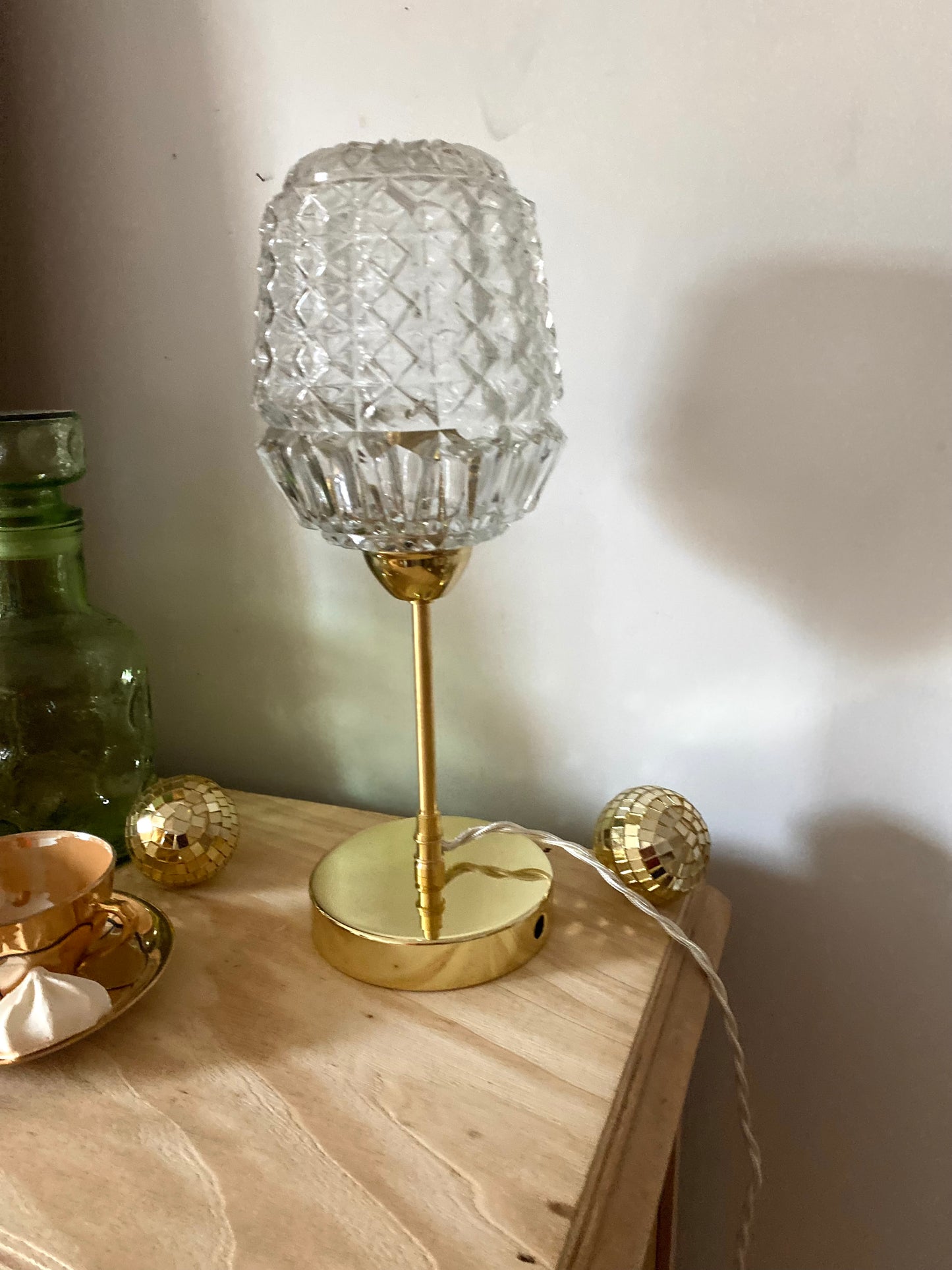 Lampe globe sur pied vintage