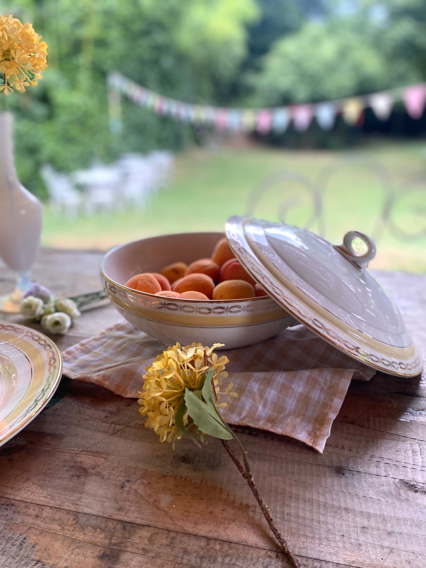 Soupiere en faïence ancienne