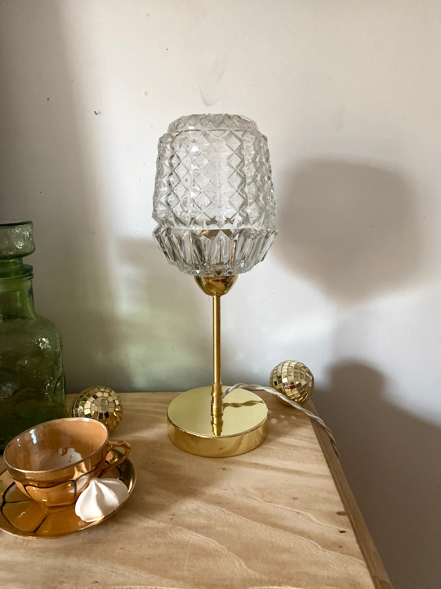 Lampe globe sur pied vintage