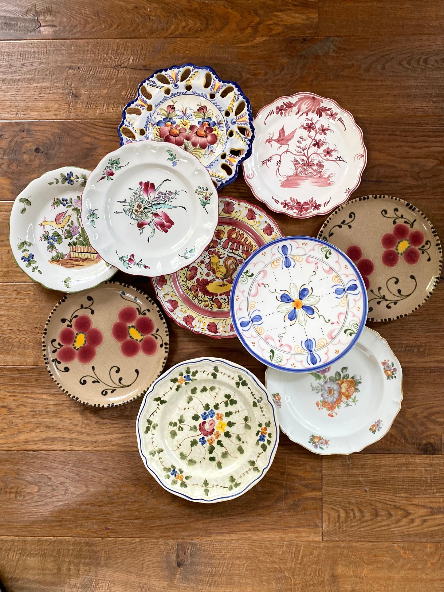 Assiettes anciennes dépareillées