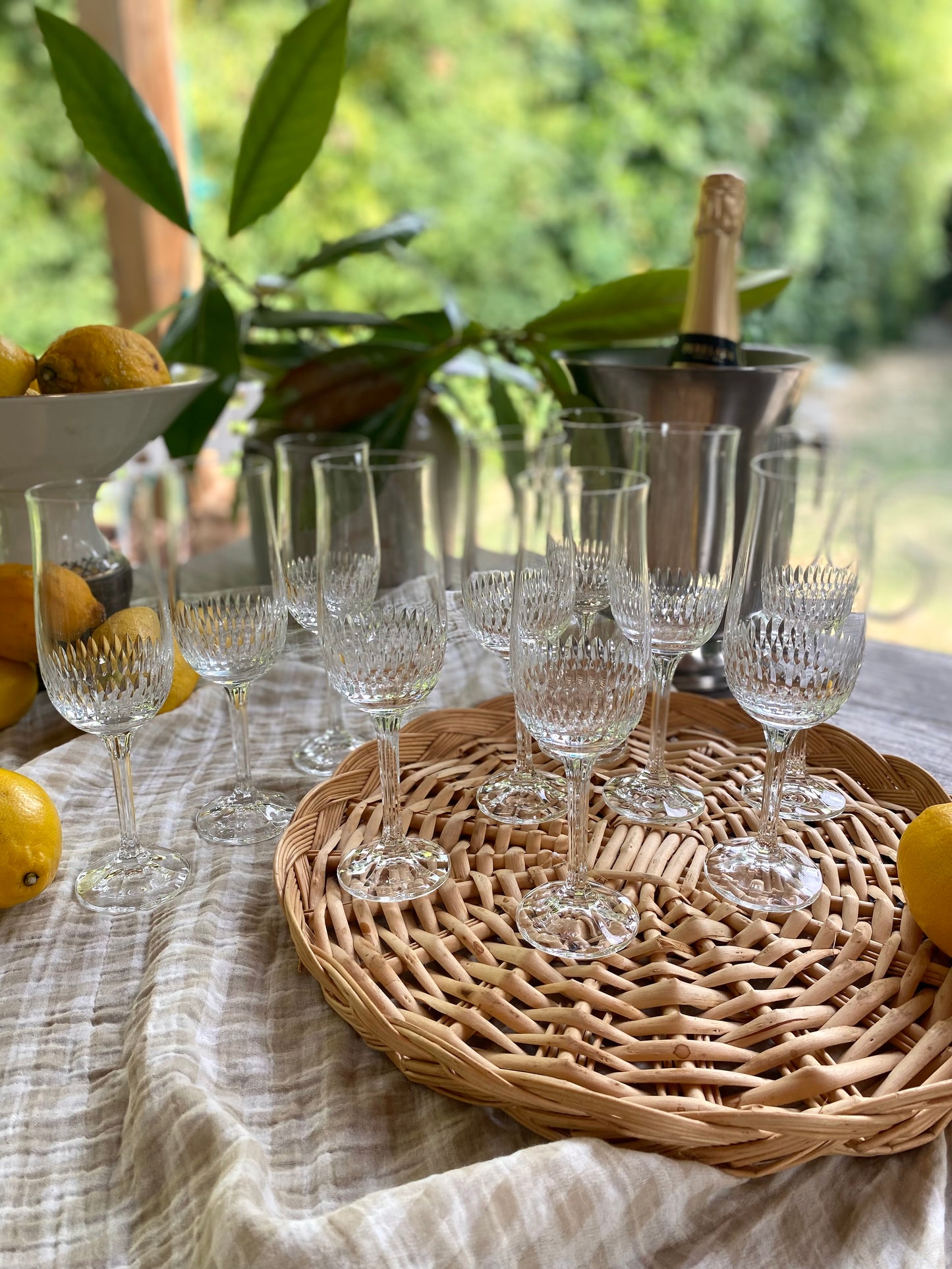 Service de 10 flûtes à champagne en verre taillé, 1960