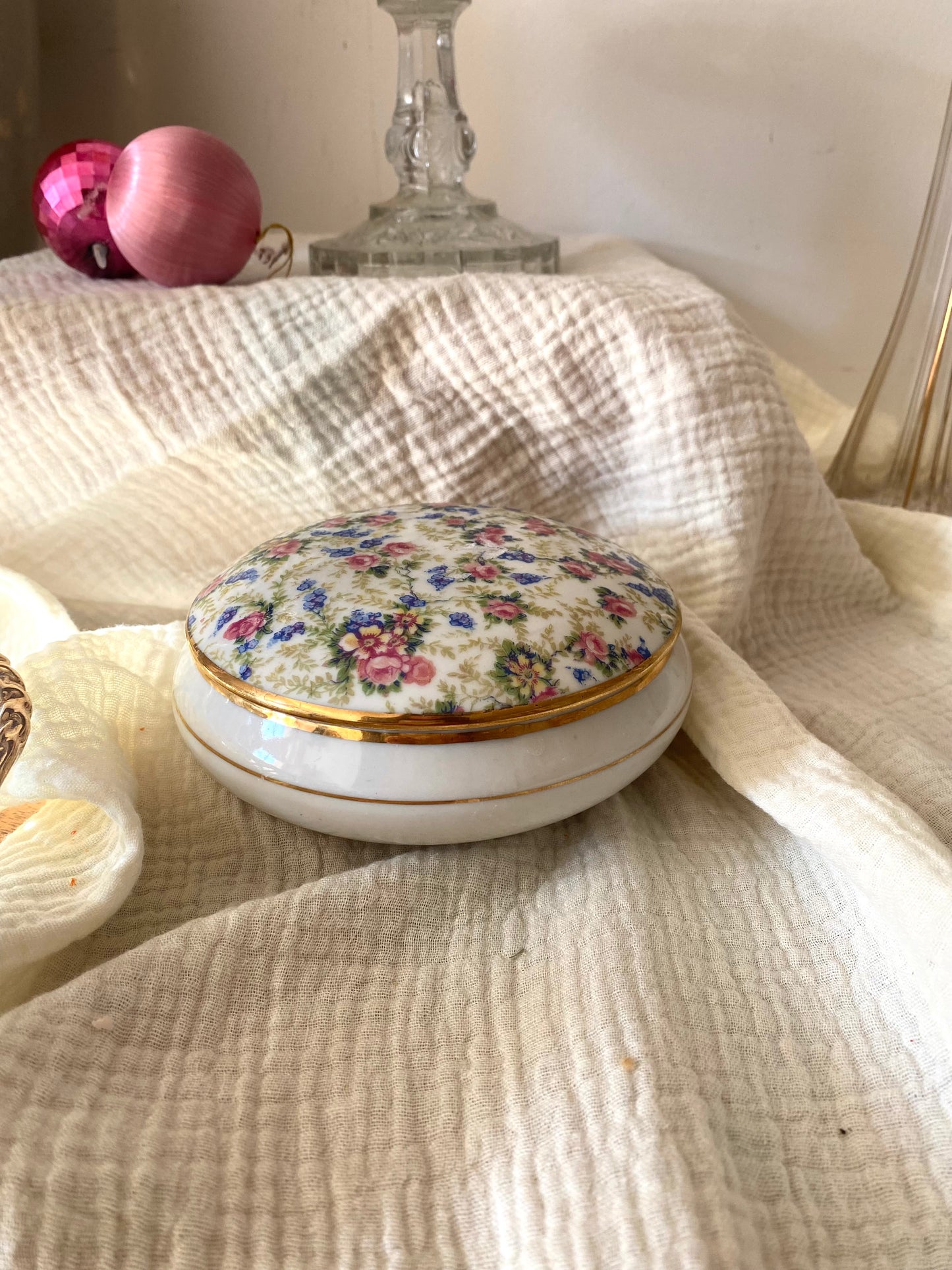 Boîte à bijoux en porcelaine de Saint-Uze