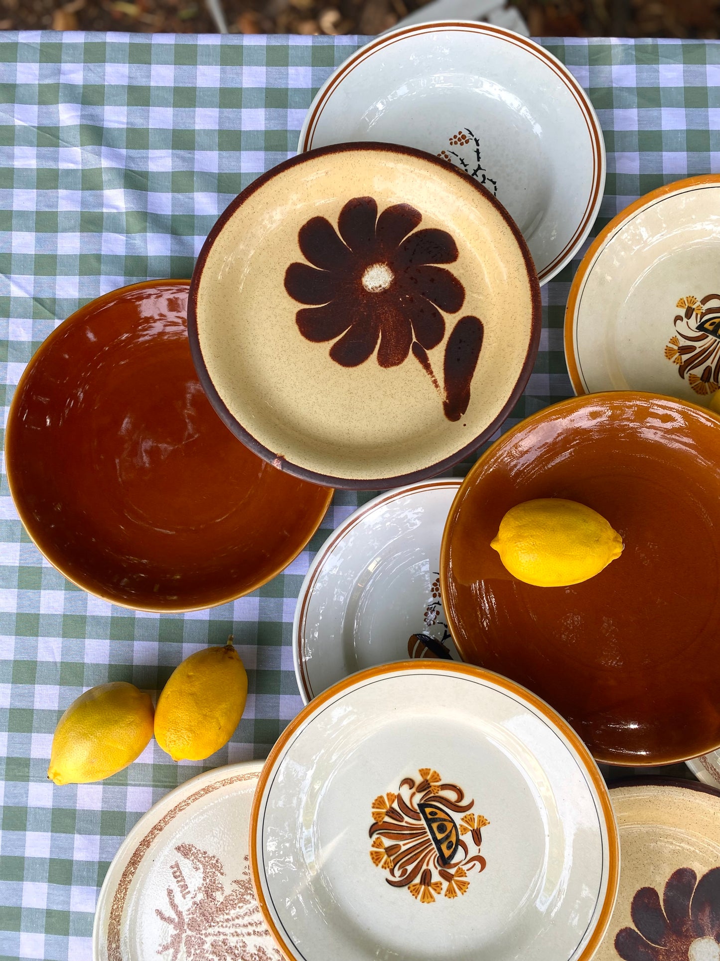 Assiettes anciennes dépareillées