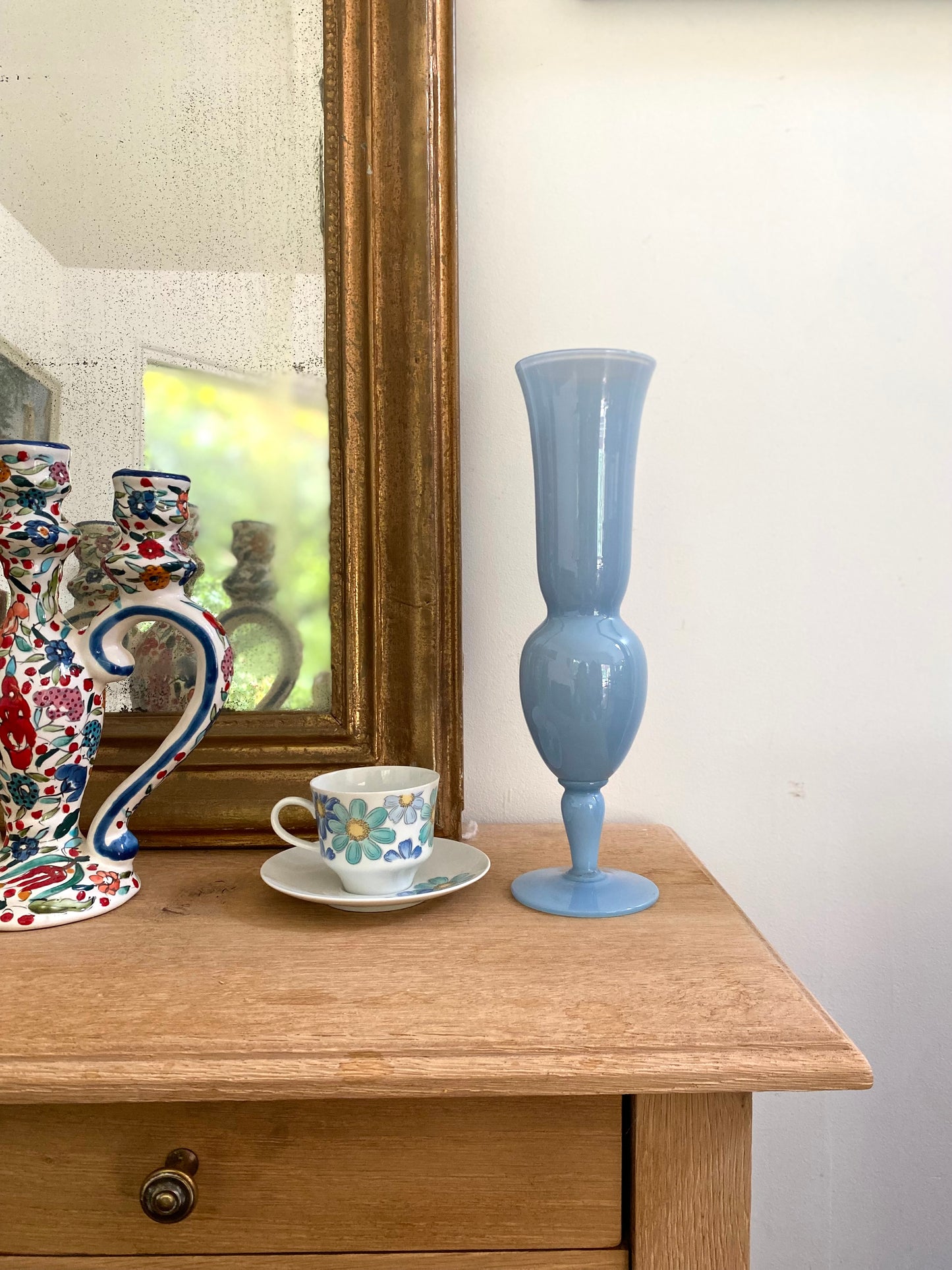 Grand vase bleu en opaline