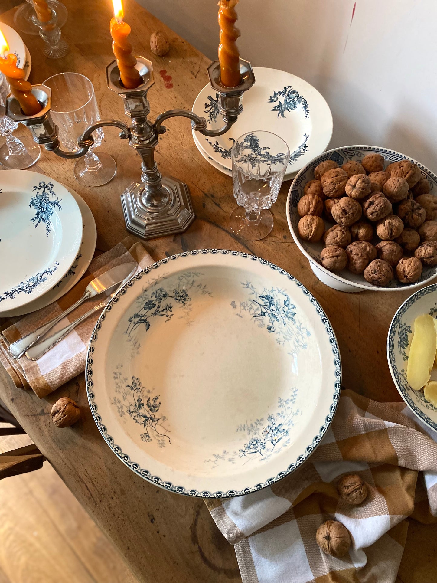 Plat creux en faïence Terre de fer