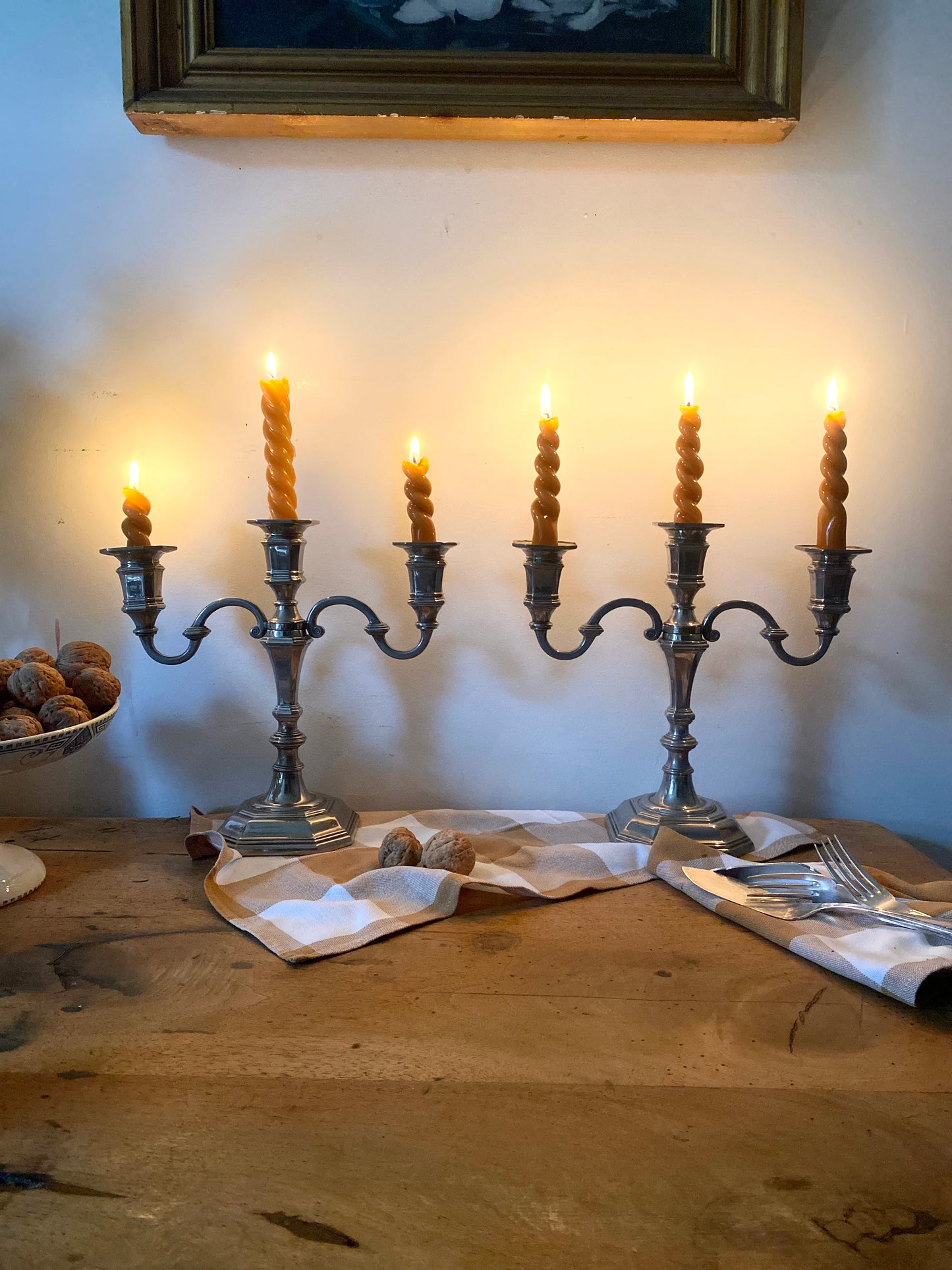 Paire de candélabres en métal argenté