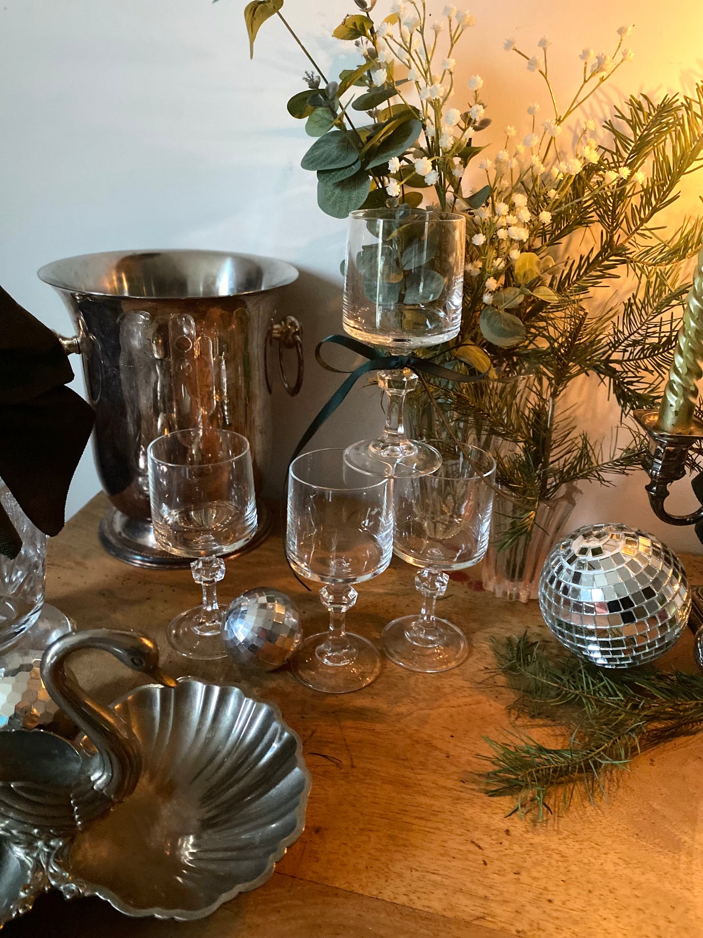 Verres à pied en cristal ancien