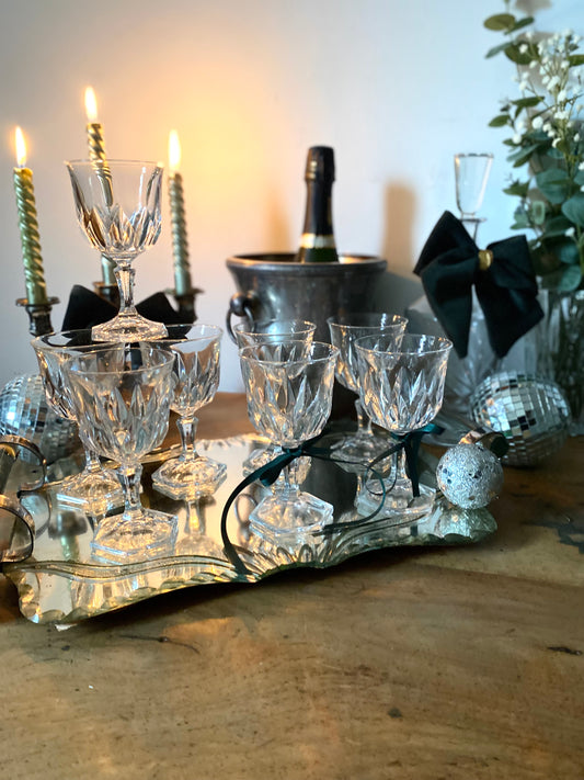 Service de verres en cristal taillé