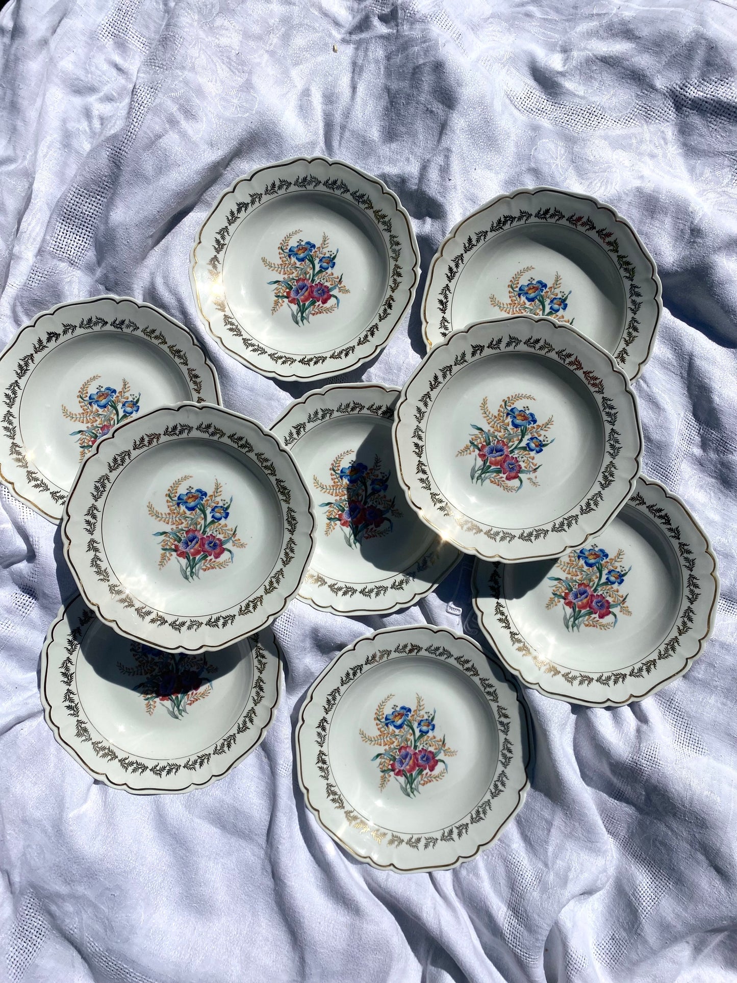 Assiettes Creuses en Porcelaine française milieu du XXème siècle