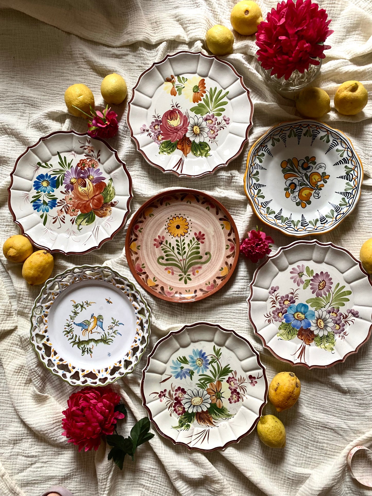 Assiettes anciennes dépareillées