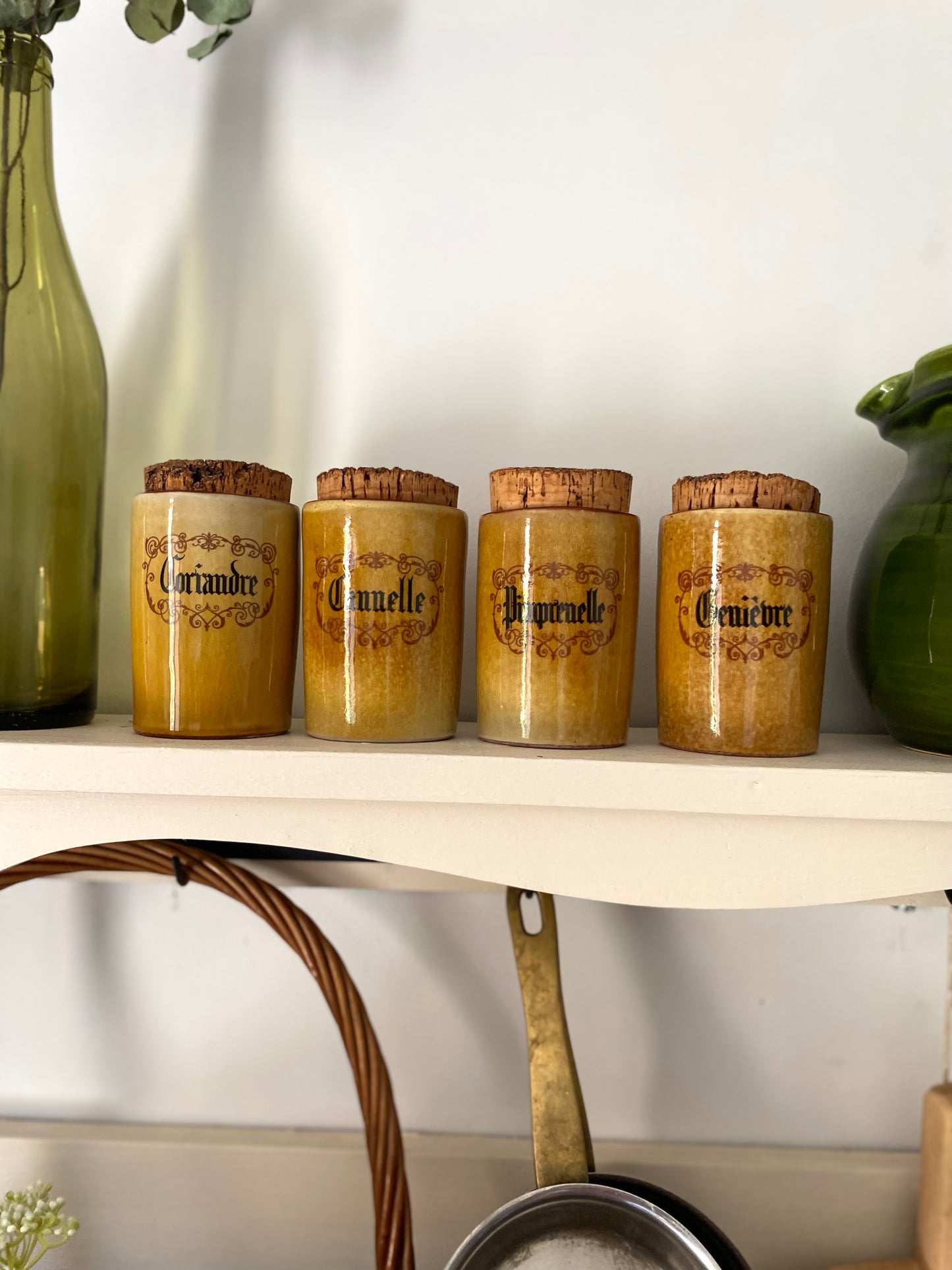 Série de pots à epices