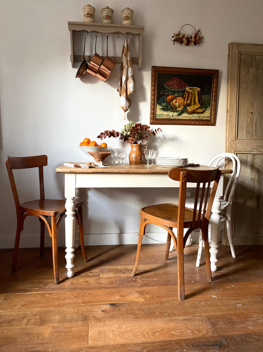 Table ancienne en noyer