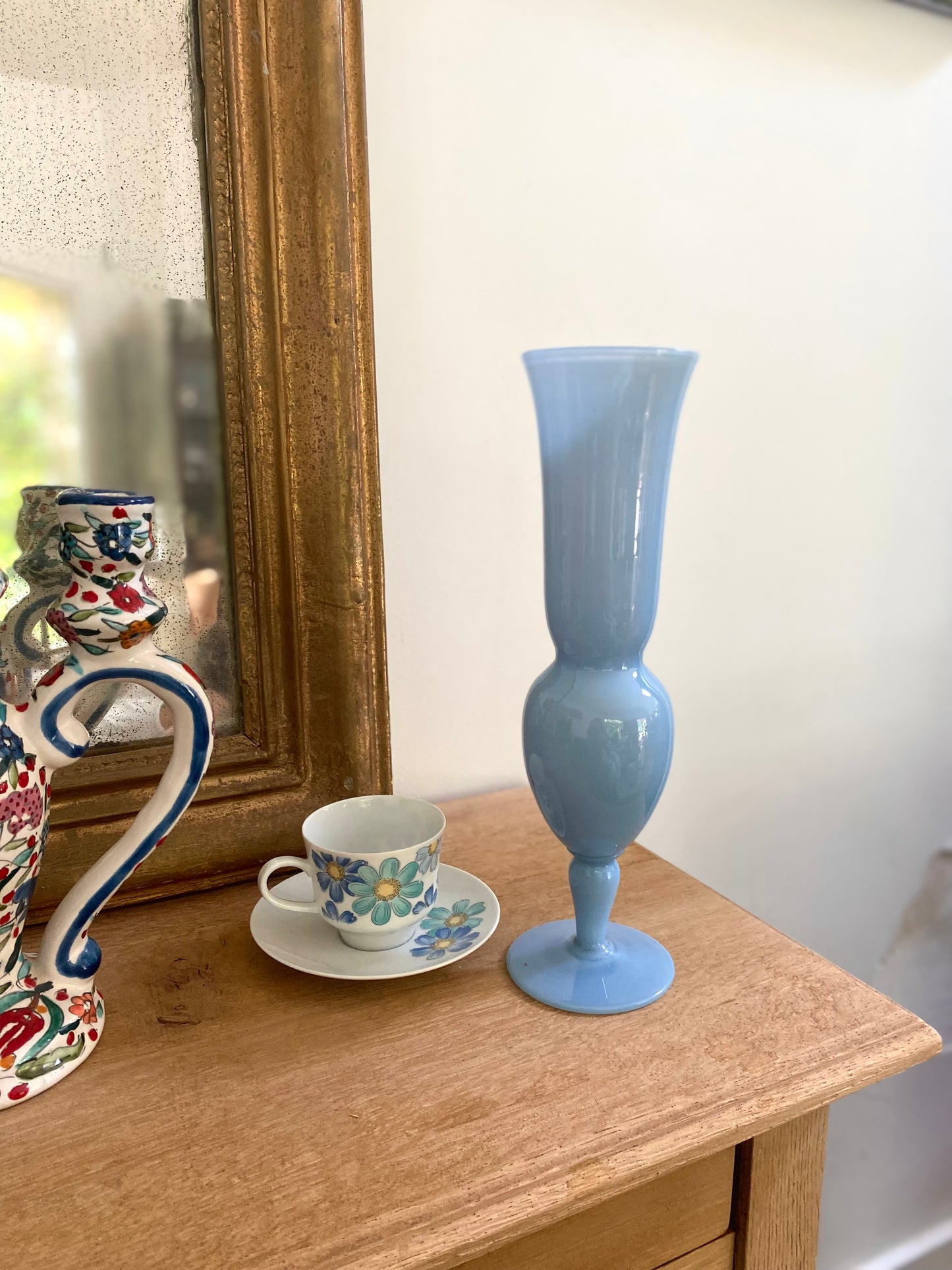 Grand vase bleu en opaline