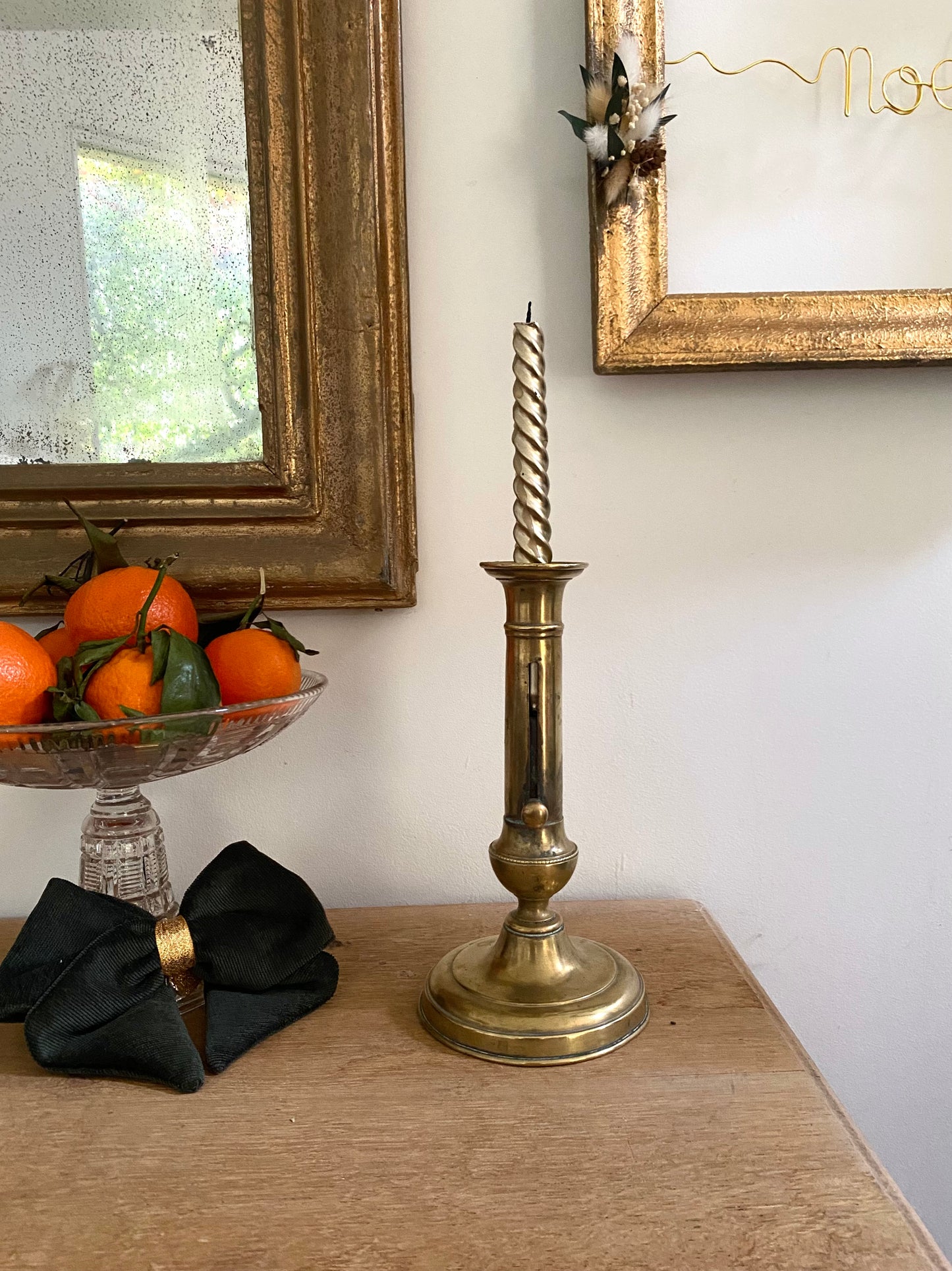 Bougeoir en laiton ancien