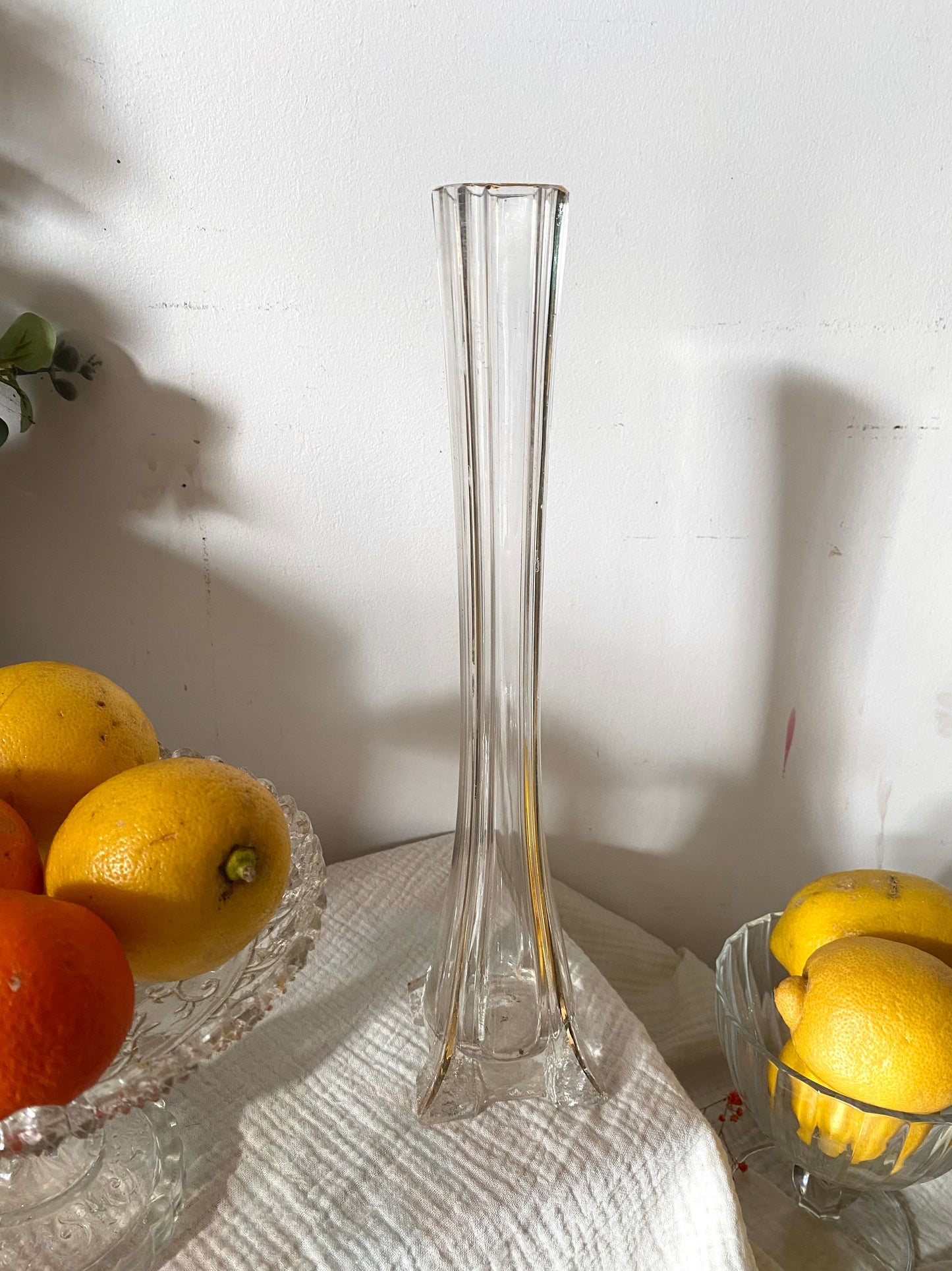 Soliflore en verre moulé 1960