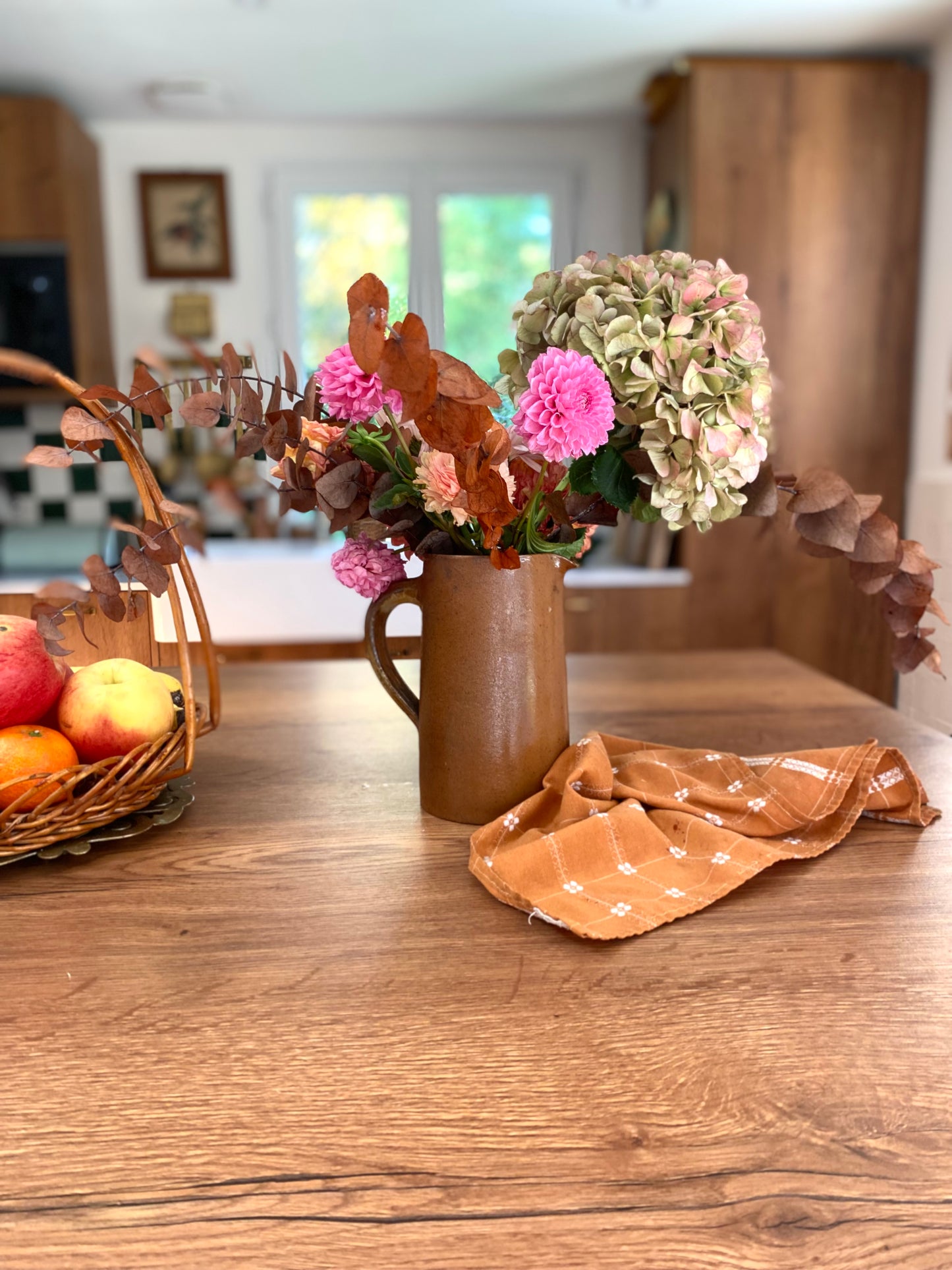 Pichet en grès ancien