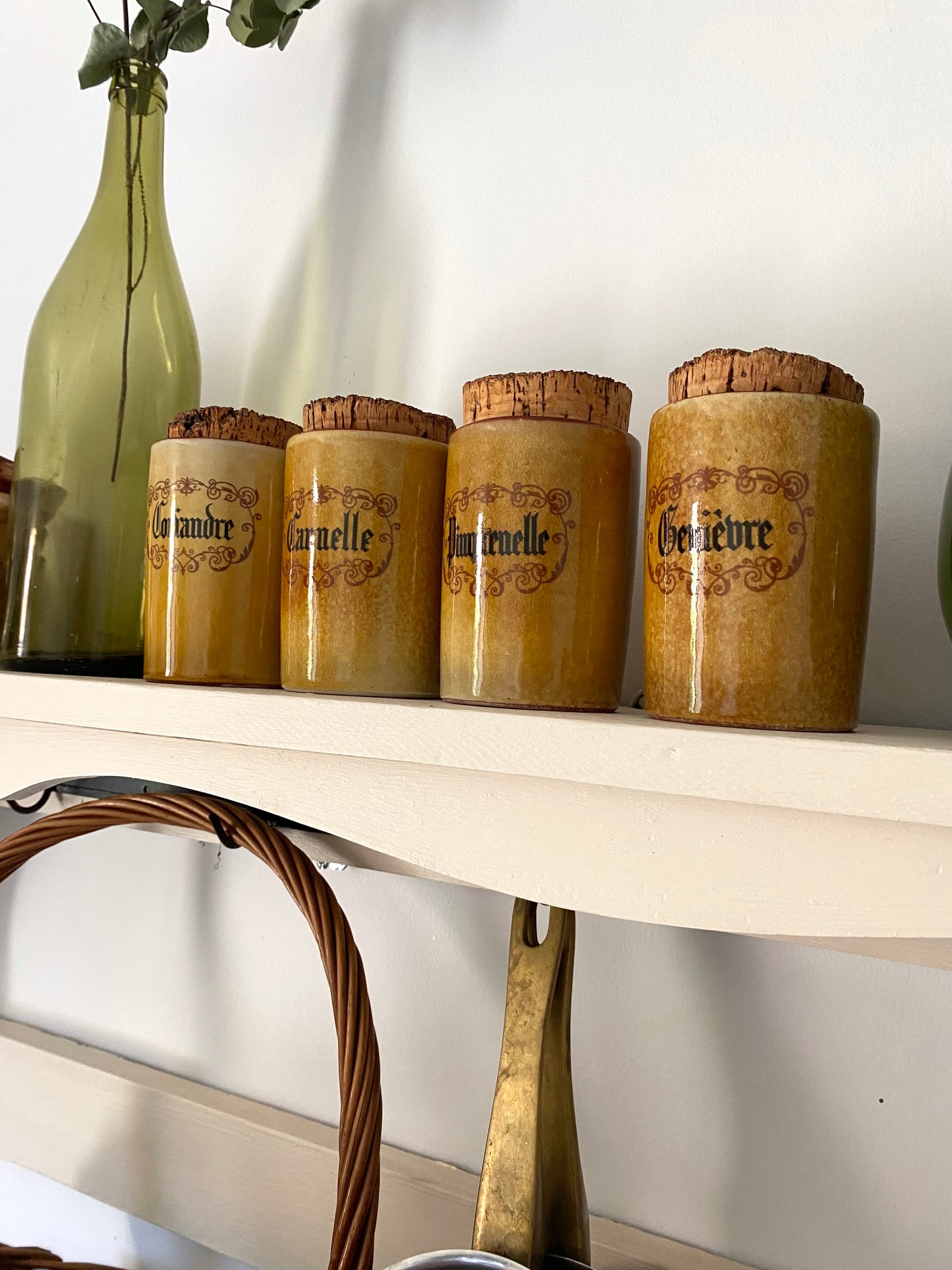 Série de pots à epices