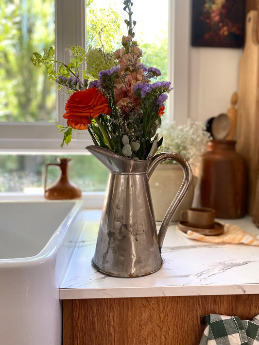 Cruche à Eau en Métal Patiné 1900