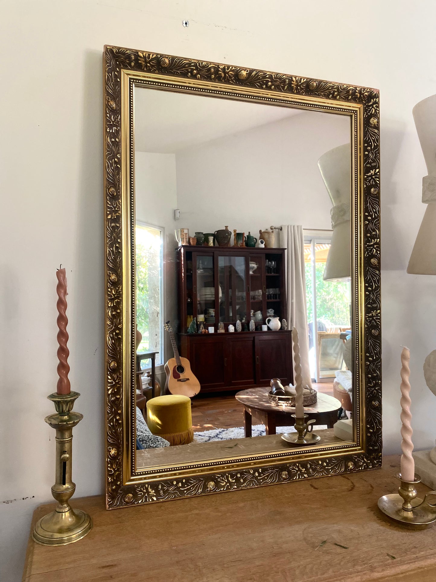 Grand Miroir de Style Classique – Cadre Doré Patiné - 1970