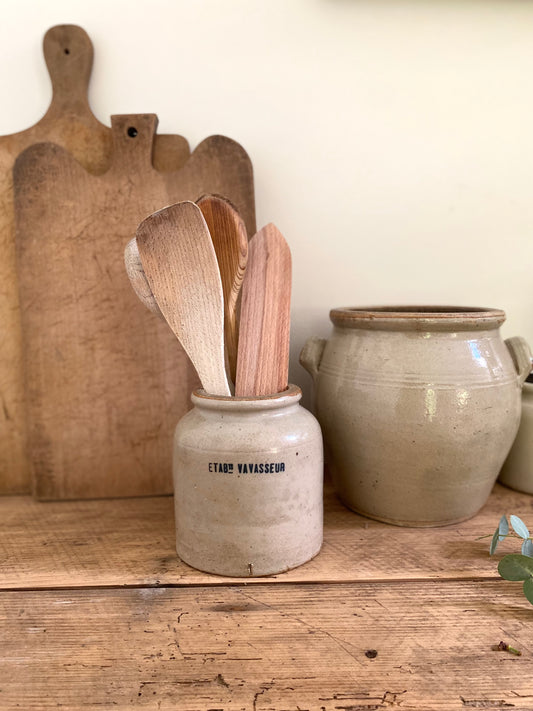 Pot en grès gris clair