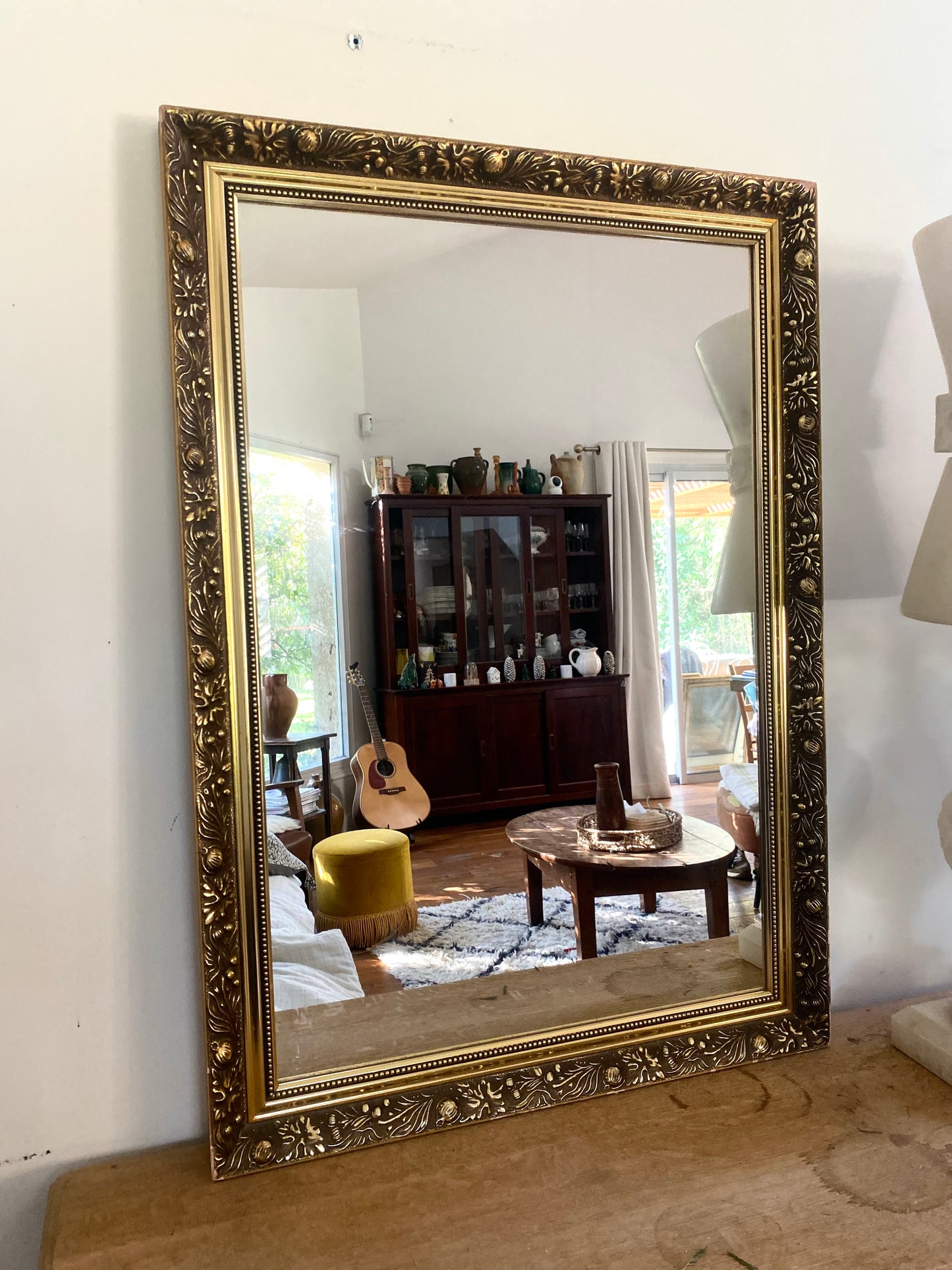 Grand Miroir de Style Classique – Cadre Doré Patiné - 1970