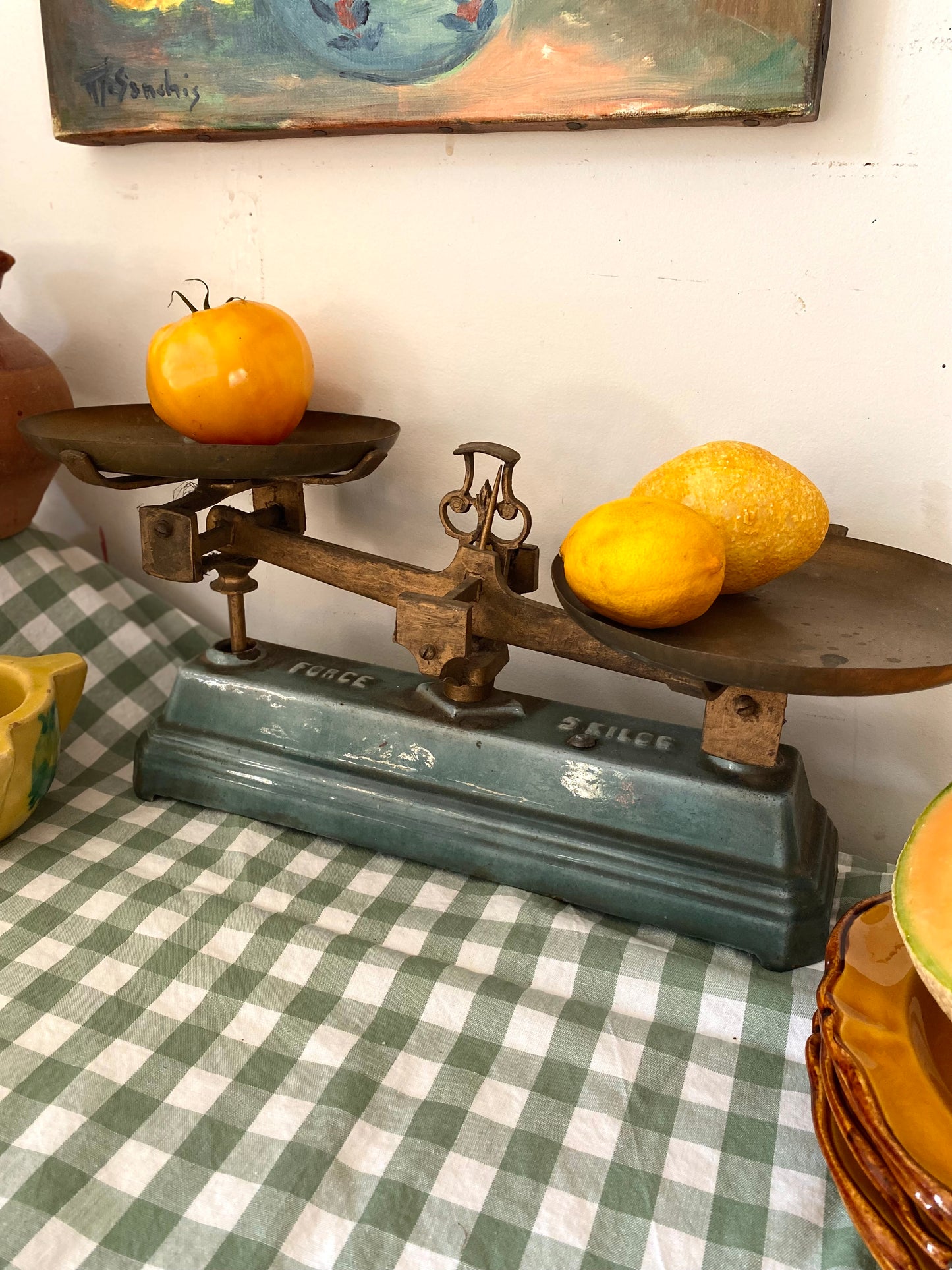 Balance de cuisine ancienne à fléau — fonte et laiton fin XIXème – début XXème siècle.