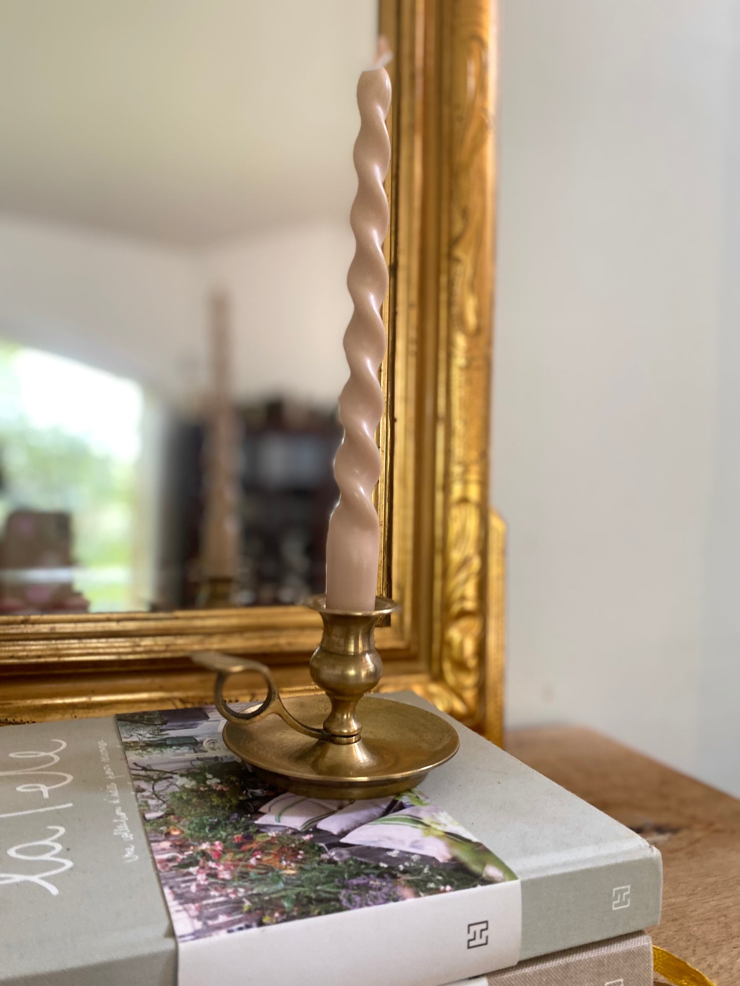 Élégant Bougeoir à main en Laiton – 1950