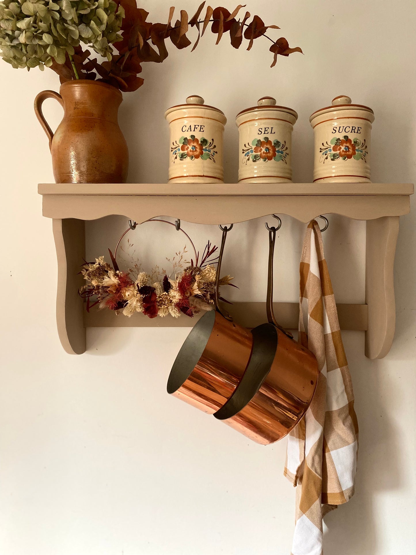 Duo de Casseroles en cuivre milieu du XXe siècle de fabrication française par Métaux Ouvrés Vesoul