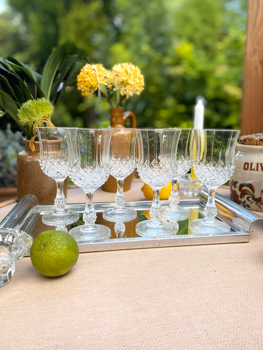Verres sur pied en cristal ancien