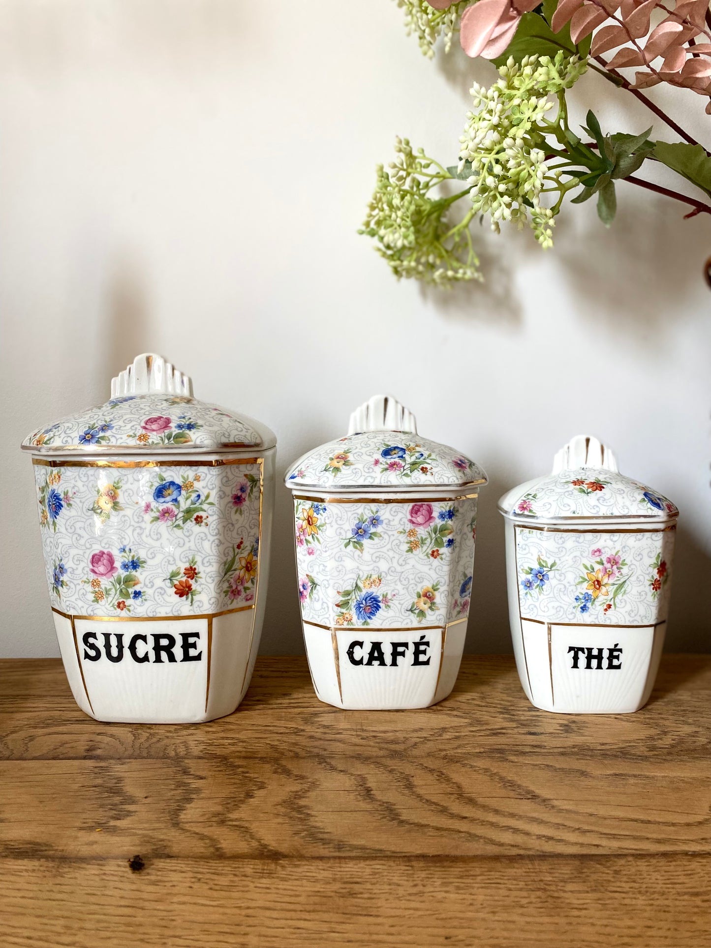 Pots a épices en faïence