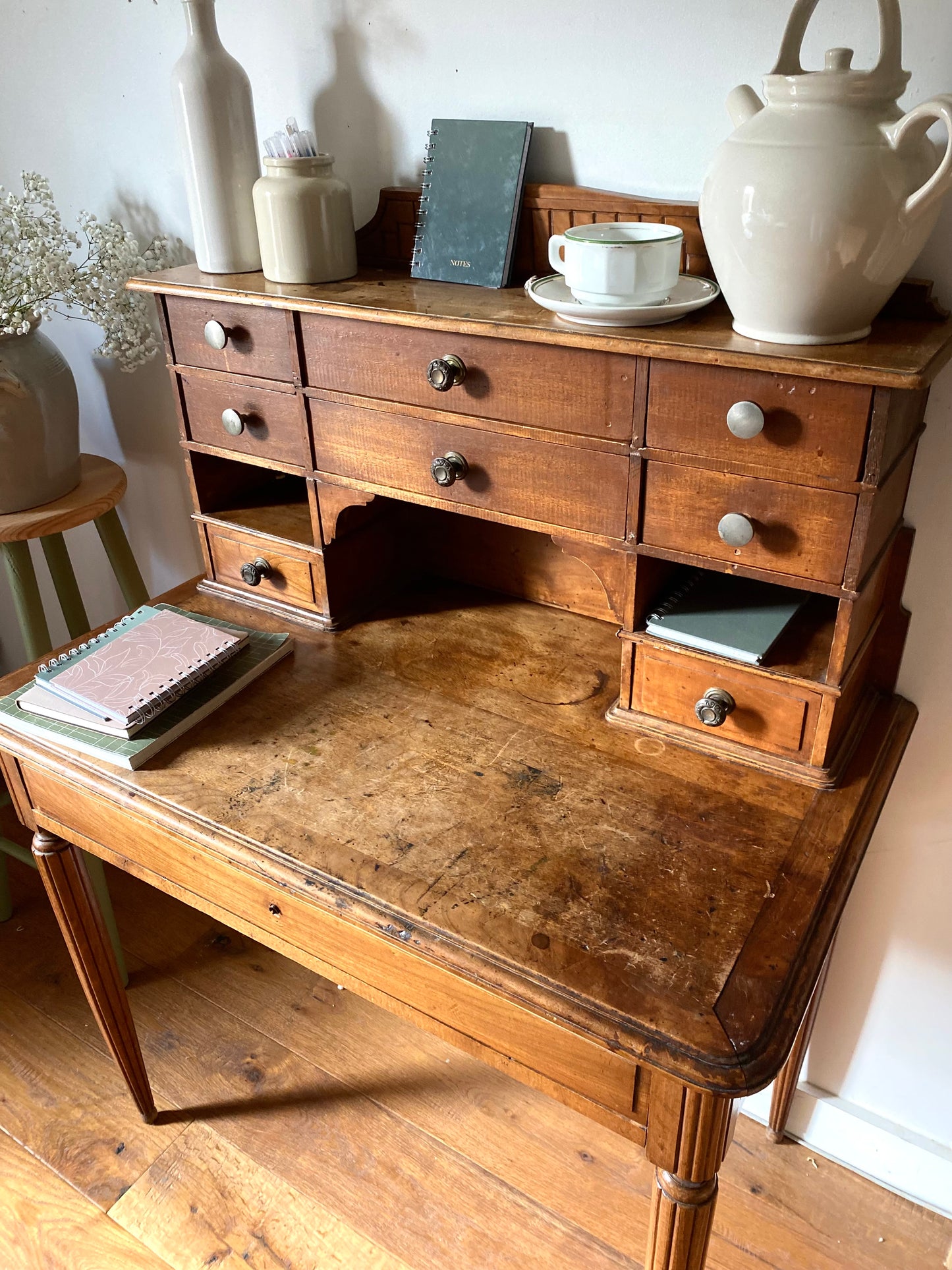 Bureau secrétaire en bois massif ancien