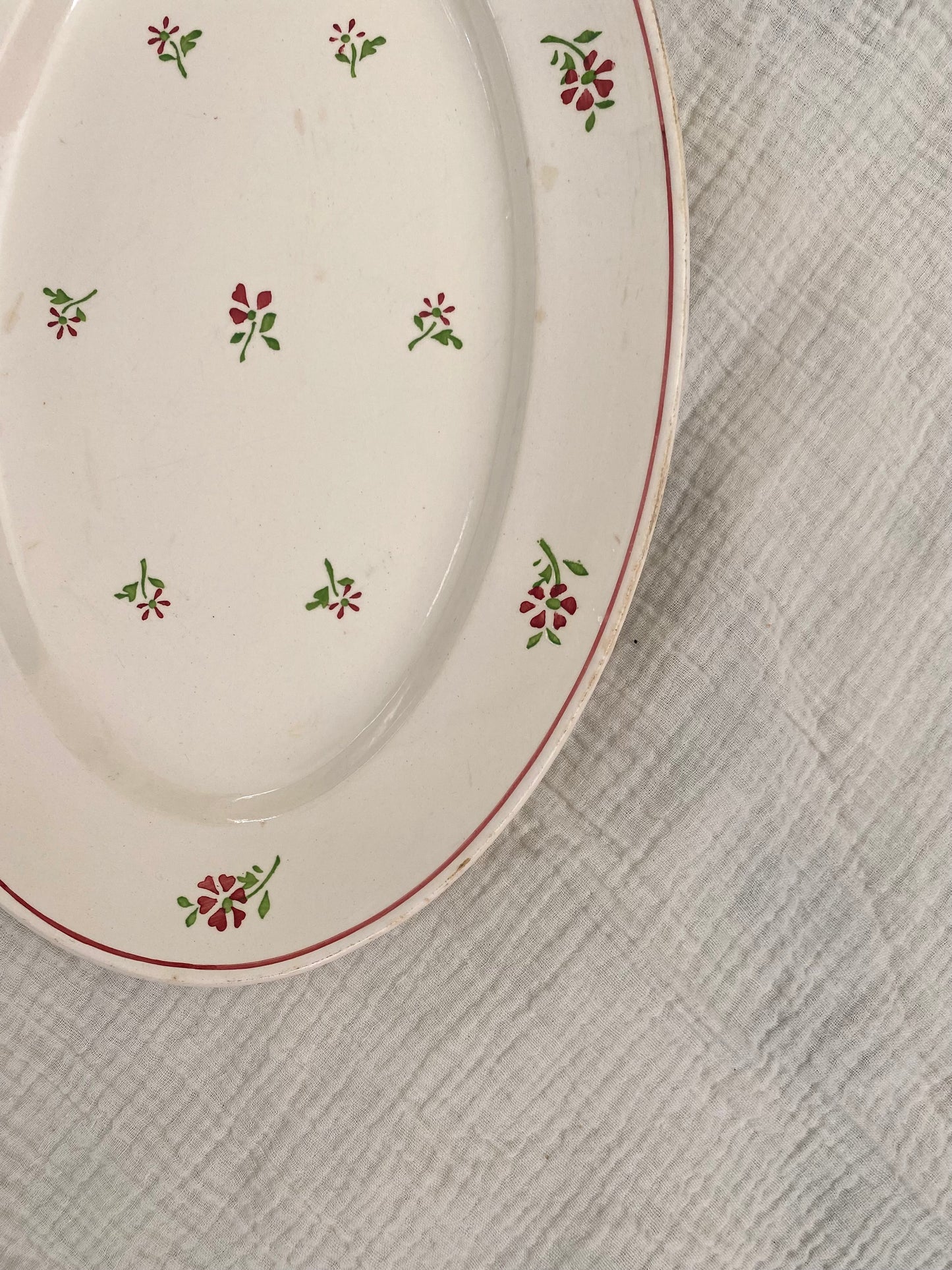 Plat de service ovale