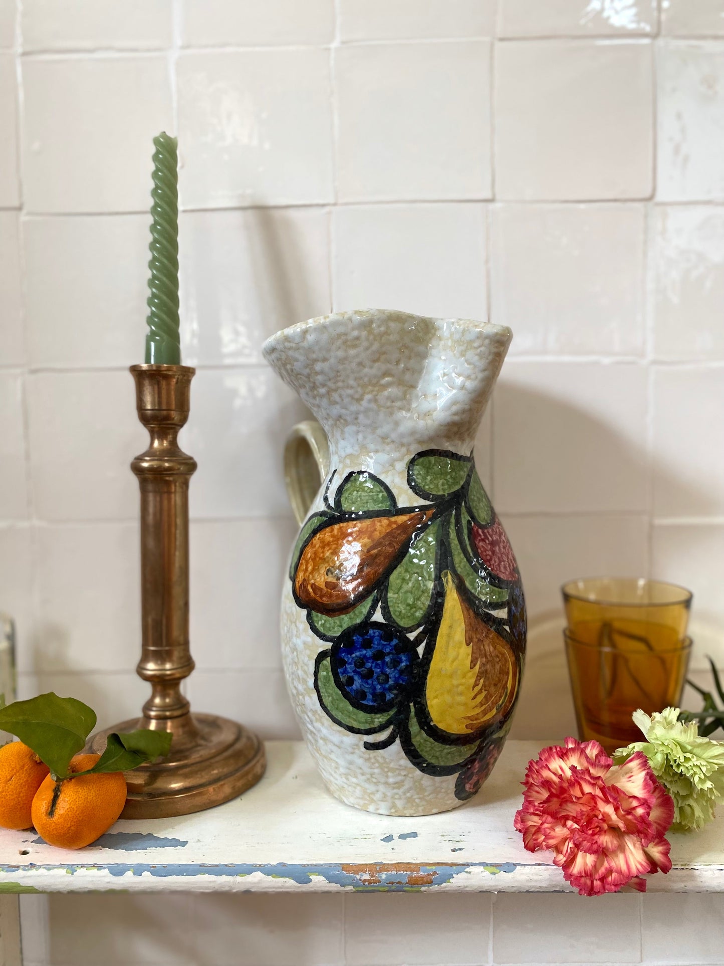 Pichet en céramique ancienne