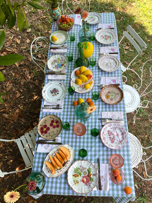 Exceptionnel ensemble de 15 grandes assiettes dépareillées