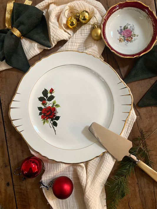 Plat de présentation en faïence ancienne