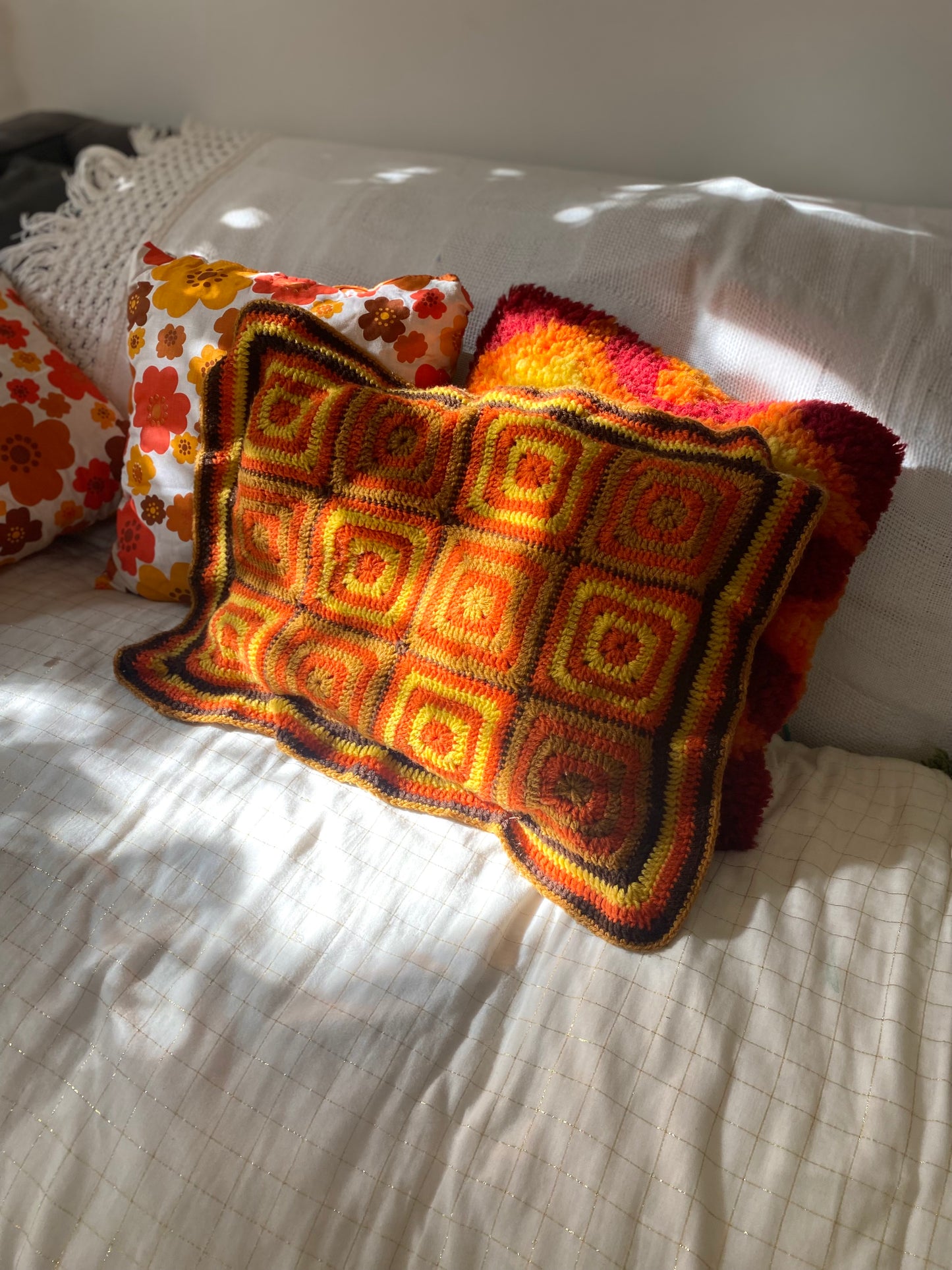 Coussin 70 au crochet Granny Square