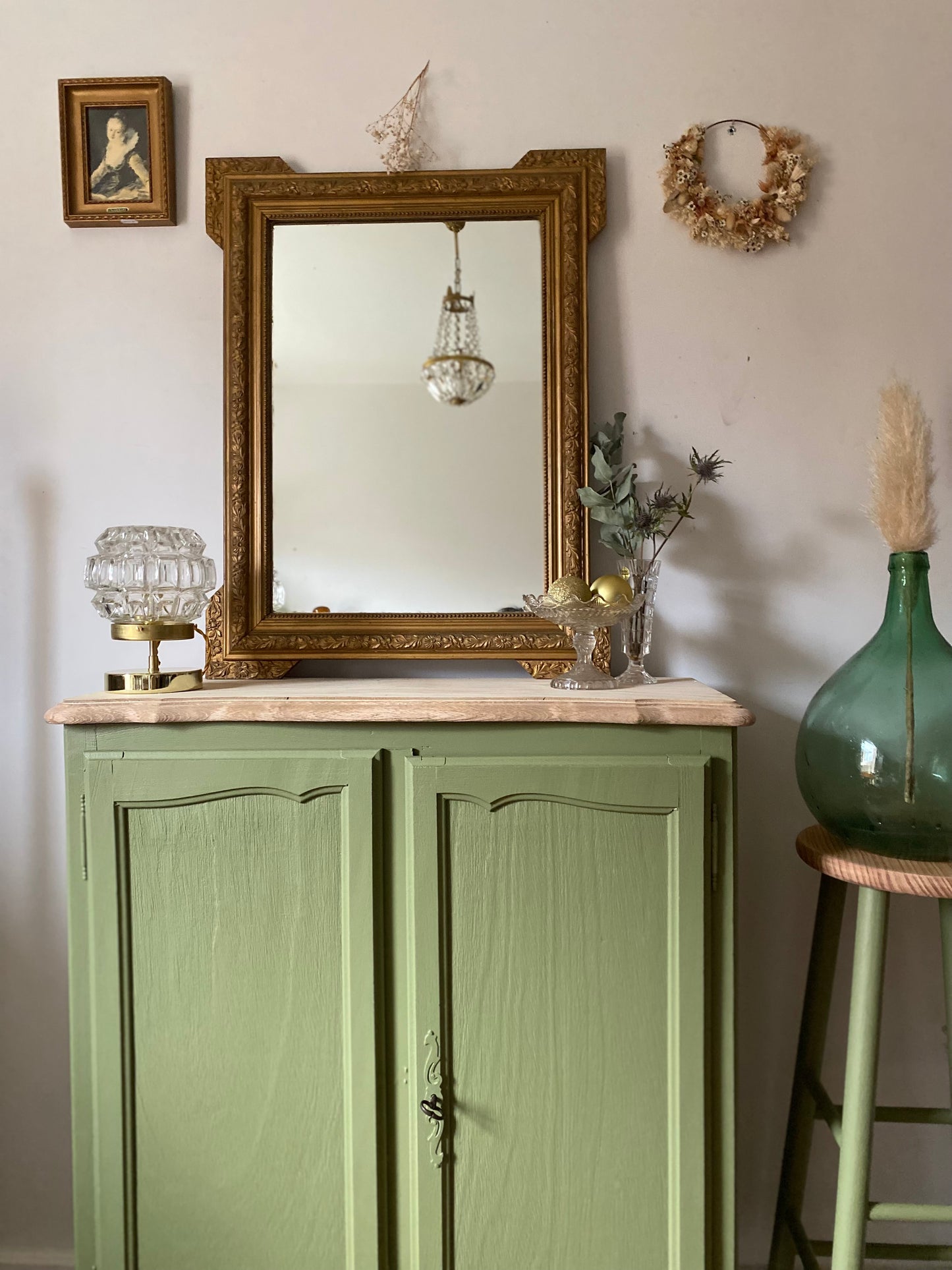 Buffet parisien ancien à chaussures