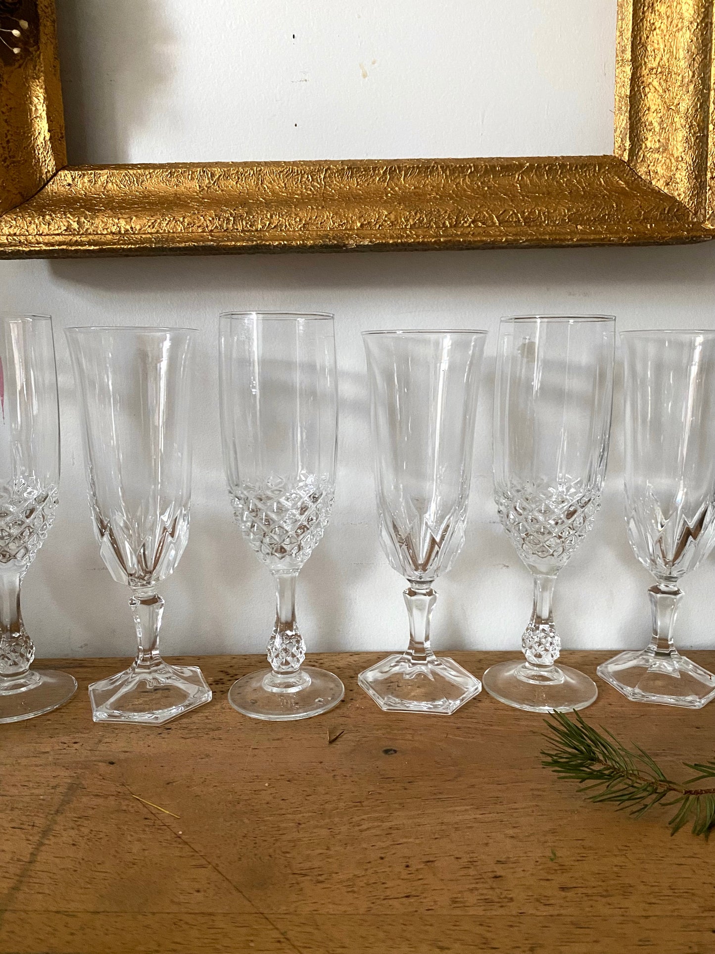 Flutes à champagne en cristal ancien